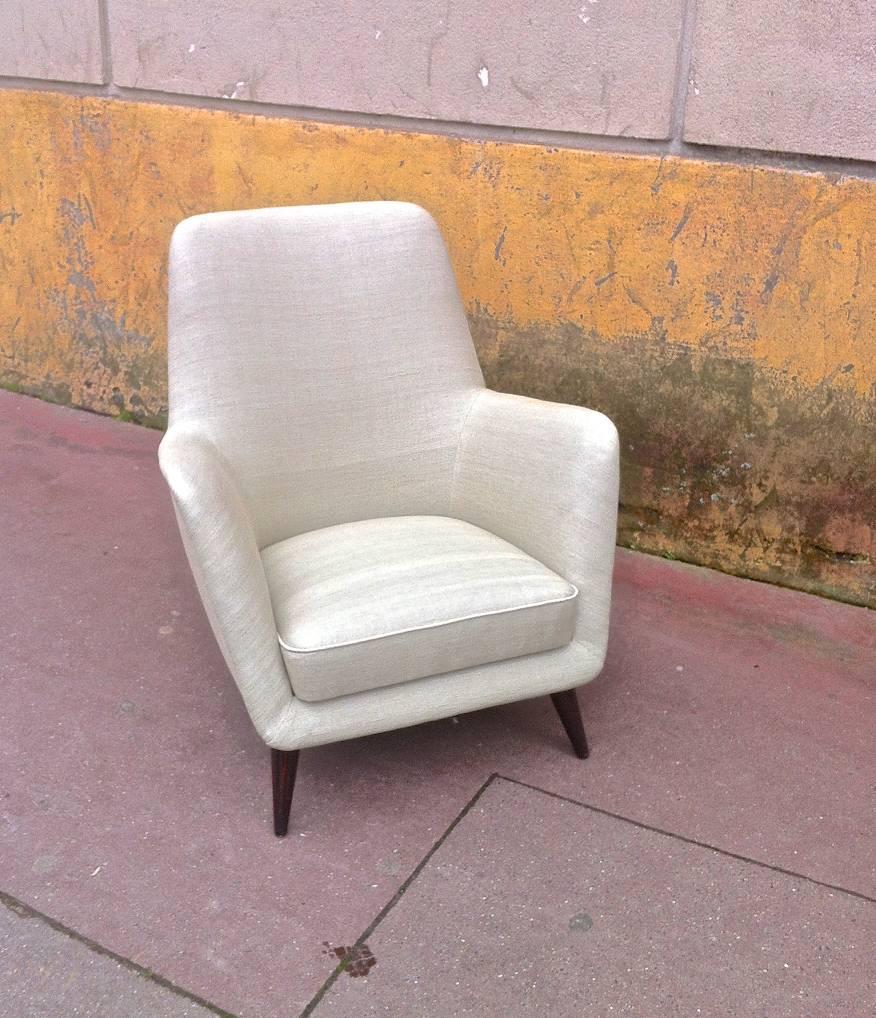 Italian Style of Gio Ponti Pair of Extremely Refined Design Pair of Armchairs For Sale