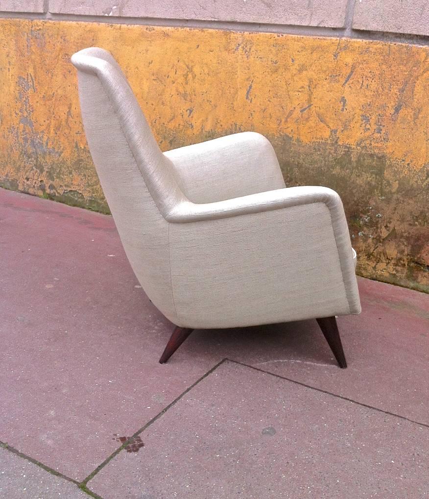 Mid-20th Century Style of Gio Ponti Pair of Extremely Refined Design Pair of Armchairs For Sale