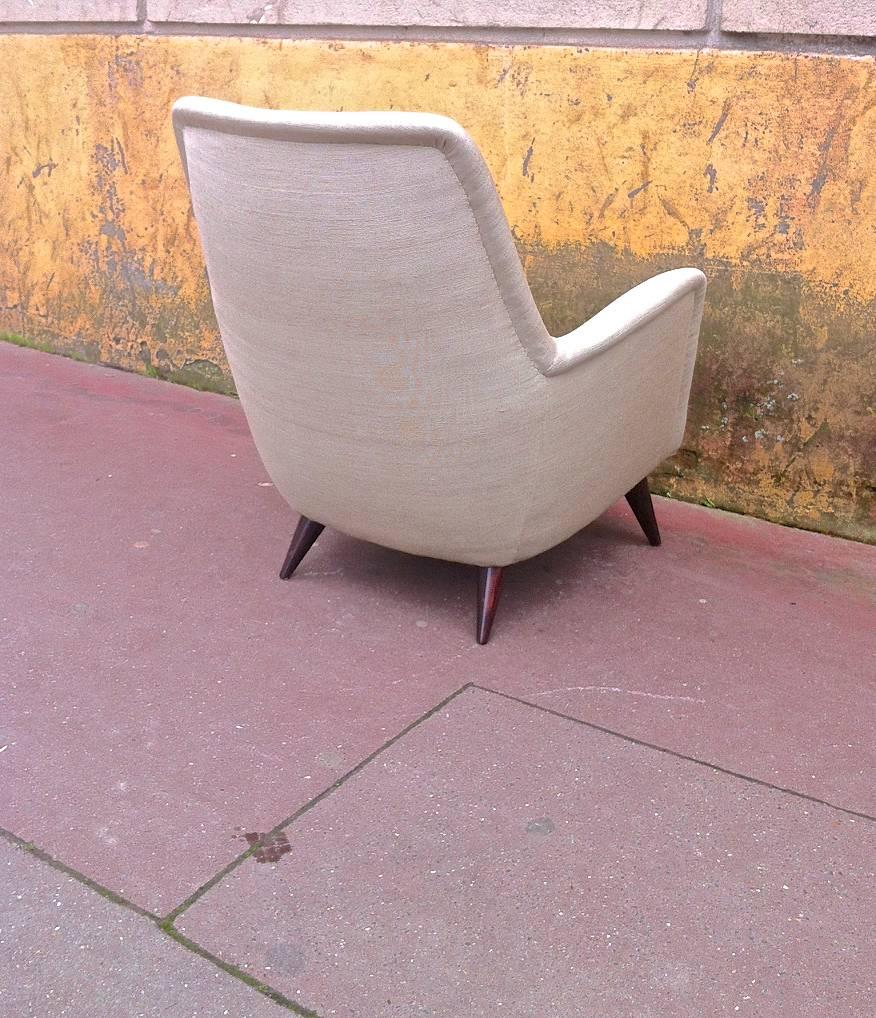 Style of Gio Ponti Pair of Extremely Refined Design Pair of Armchairs For Sale 1
