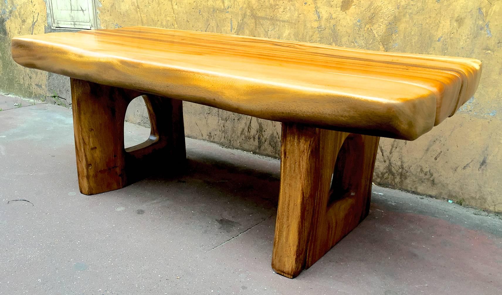 Superb sturdy organic coffee table in the style of Alexandre Noll in blond mahogany.