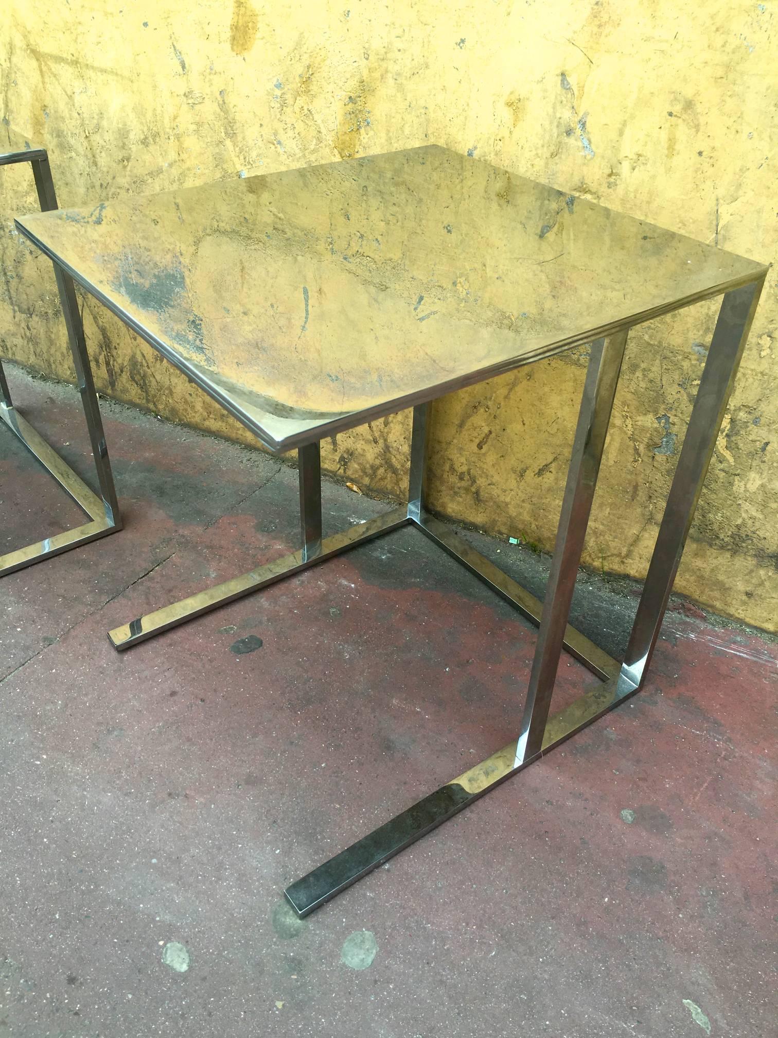 Pair of Modern Polished Steel Side Tables with Pure Design For Sale 2