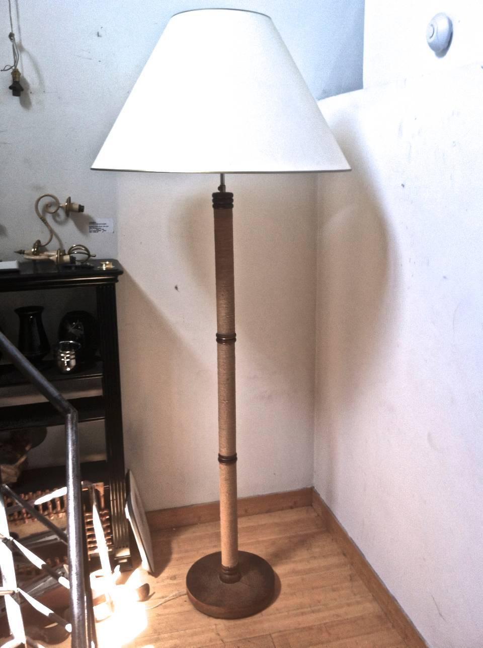 French Riviera Rare Modernist Brown Cerused Oak Rope Floor Lamp from the 1950s For Sale 4