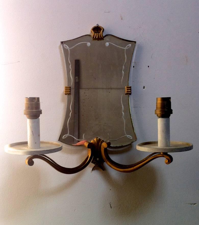Jules Leleu Pair of 1940s Refined Mirrored Gold Bronze Sconces For Sale 3