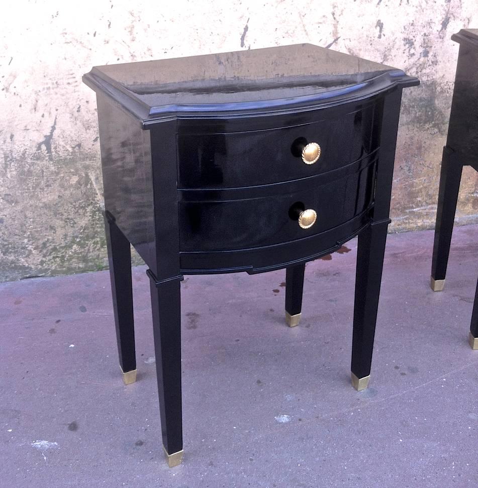 Mid-20th Century Maison Jansen Refined Pair of Black Lacquered Bedsides or Side Tables For Sale