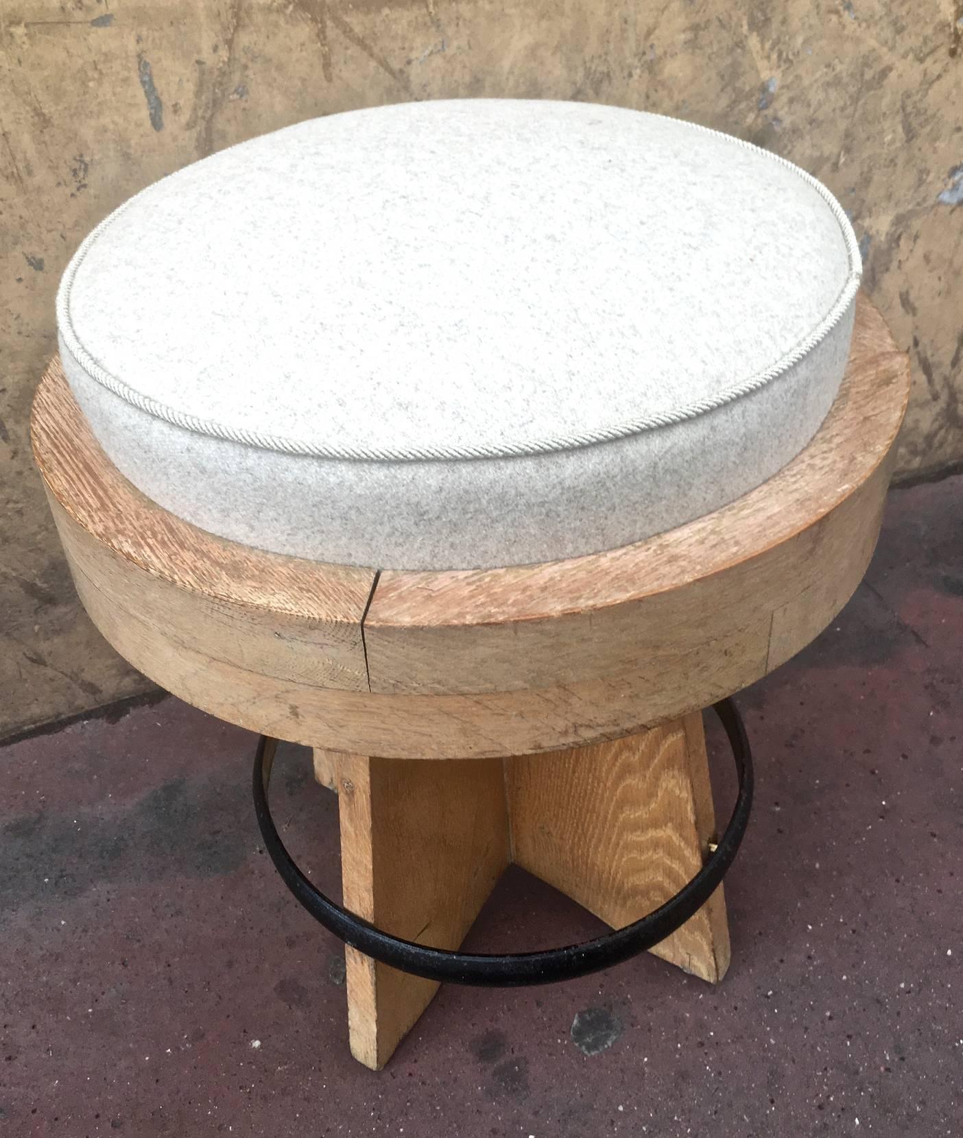 Mid-Century Modern Awesome Modernist Round Stool in Oak, Newly Covered with an Iron Circle For Sale