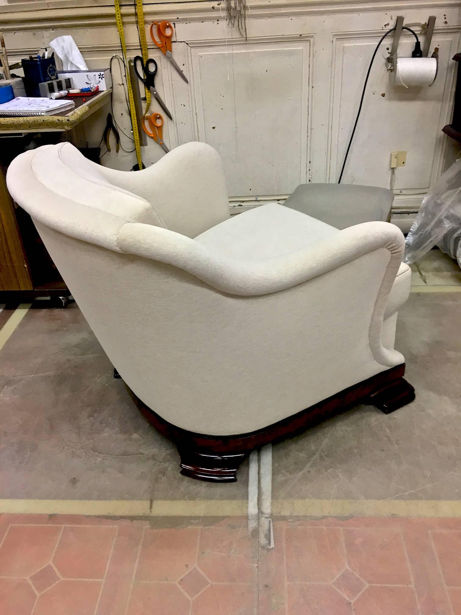 Awesome Confortable Pair of Art Deco Armchair Newly Covered in Mohair Velvet For Sale 2