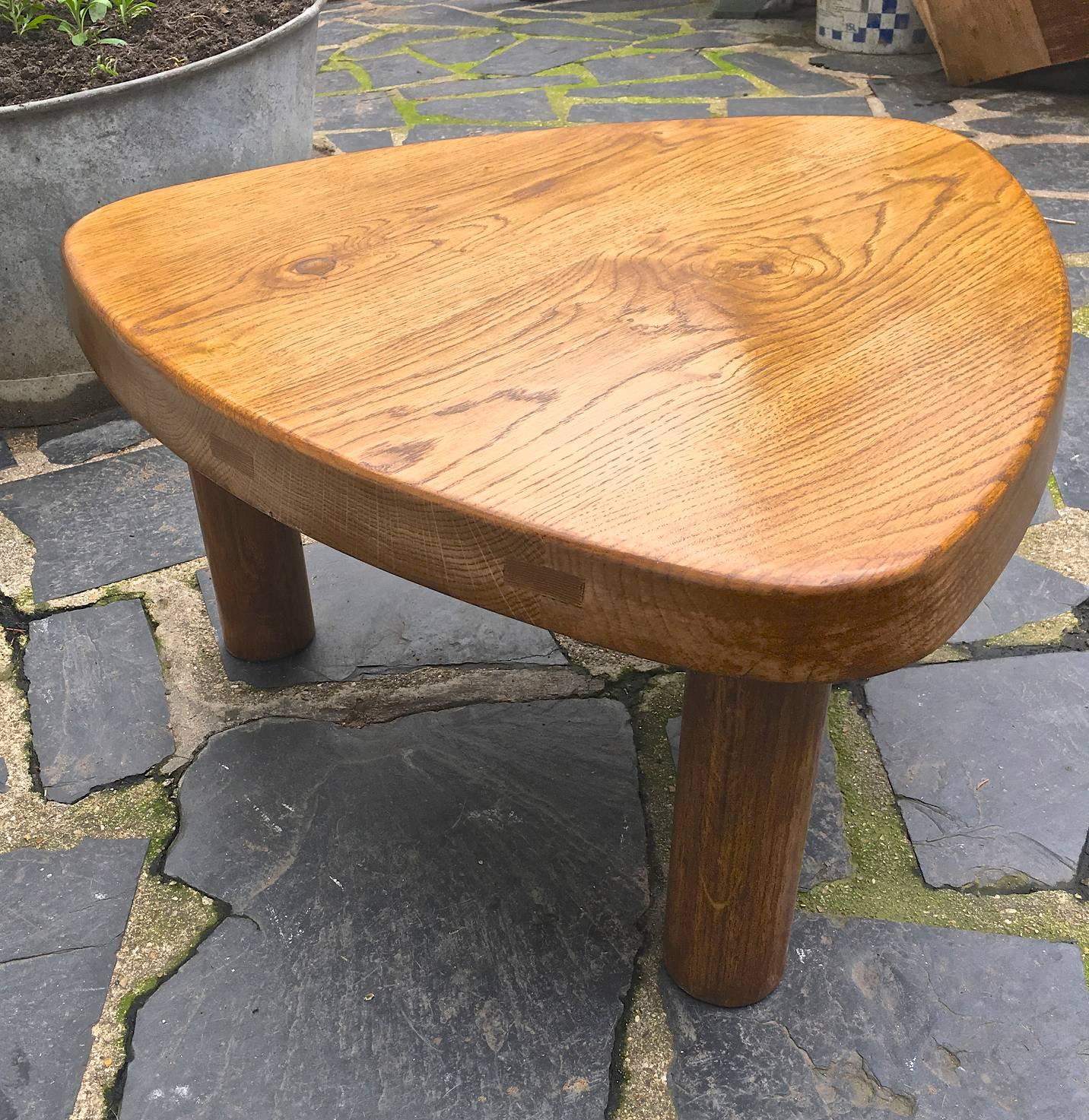Mid-Century Modern Charlotte Perriand Oak Tripod Triangle Coffee Table For Sale