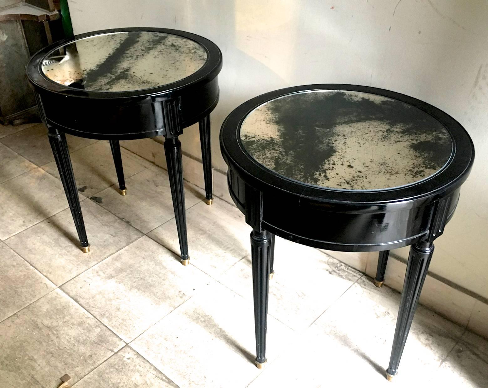 Maison Jansen Signed Pair of Side Blackened Wood Tables with Oxidized Mirror top In Excellent Condition For Sale In Paris, ile de france