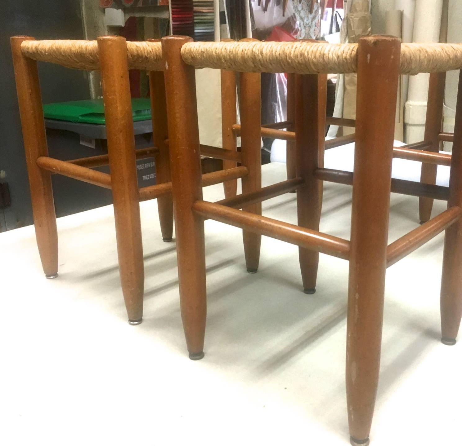 Charlotte Perriand Set of Bauche Rush Stools in Vintage Condition Rare Rocking In Good Condition For Sale In Paris, ile de france