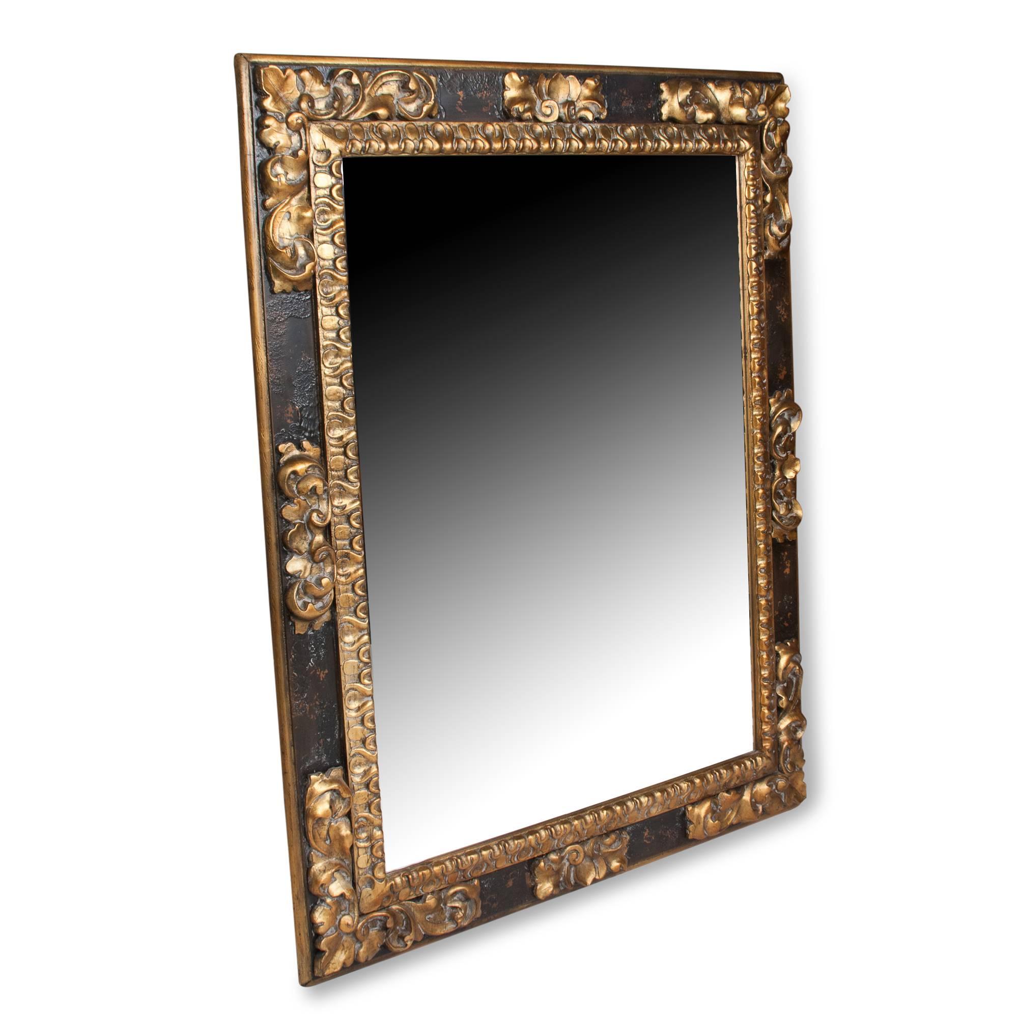 Carved Gilded Frame Mirror In Excellent Condition For Sale In Brooklyn, NY