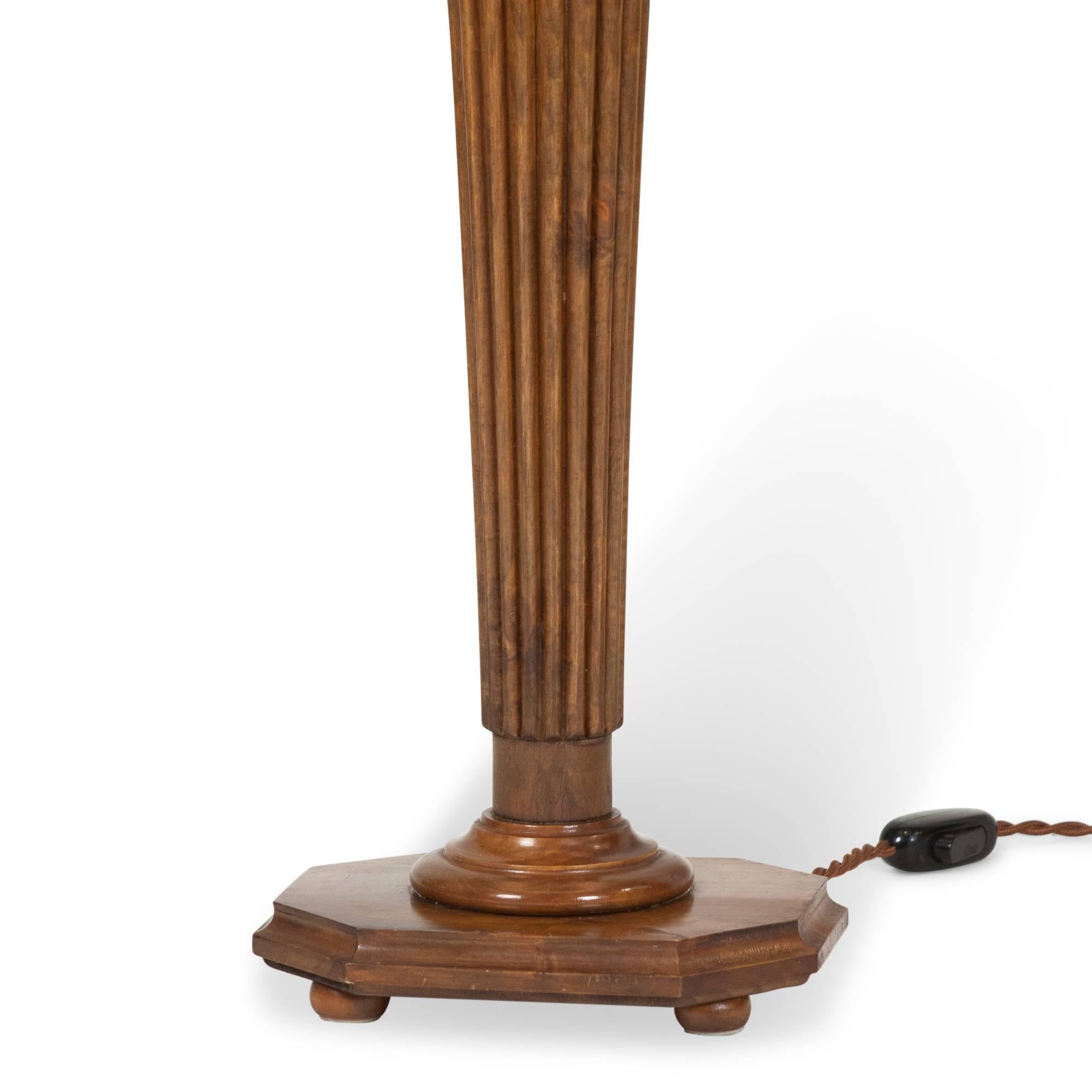 Pair of Italian Fluted Column Fruitwood Table Lamps For Sale 1