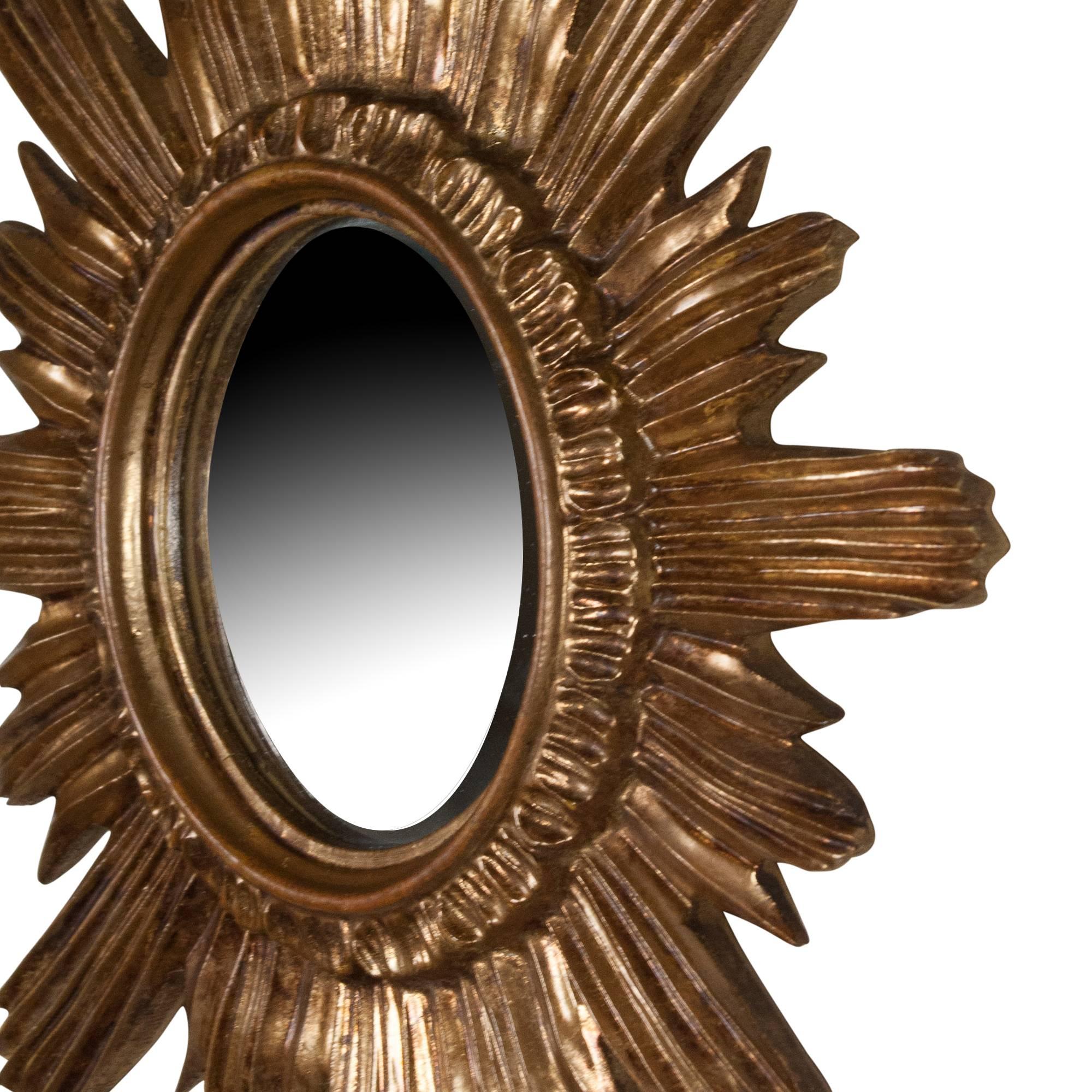 Sculpted Sunburst Gold Painted Wall Mirror, French, 1960s In Excellent Condition For Sale In Brooklyn, NY