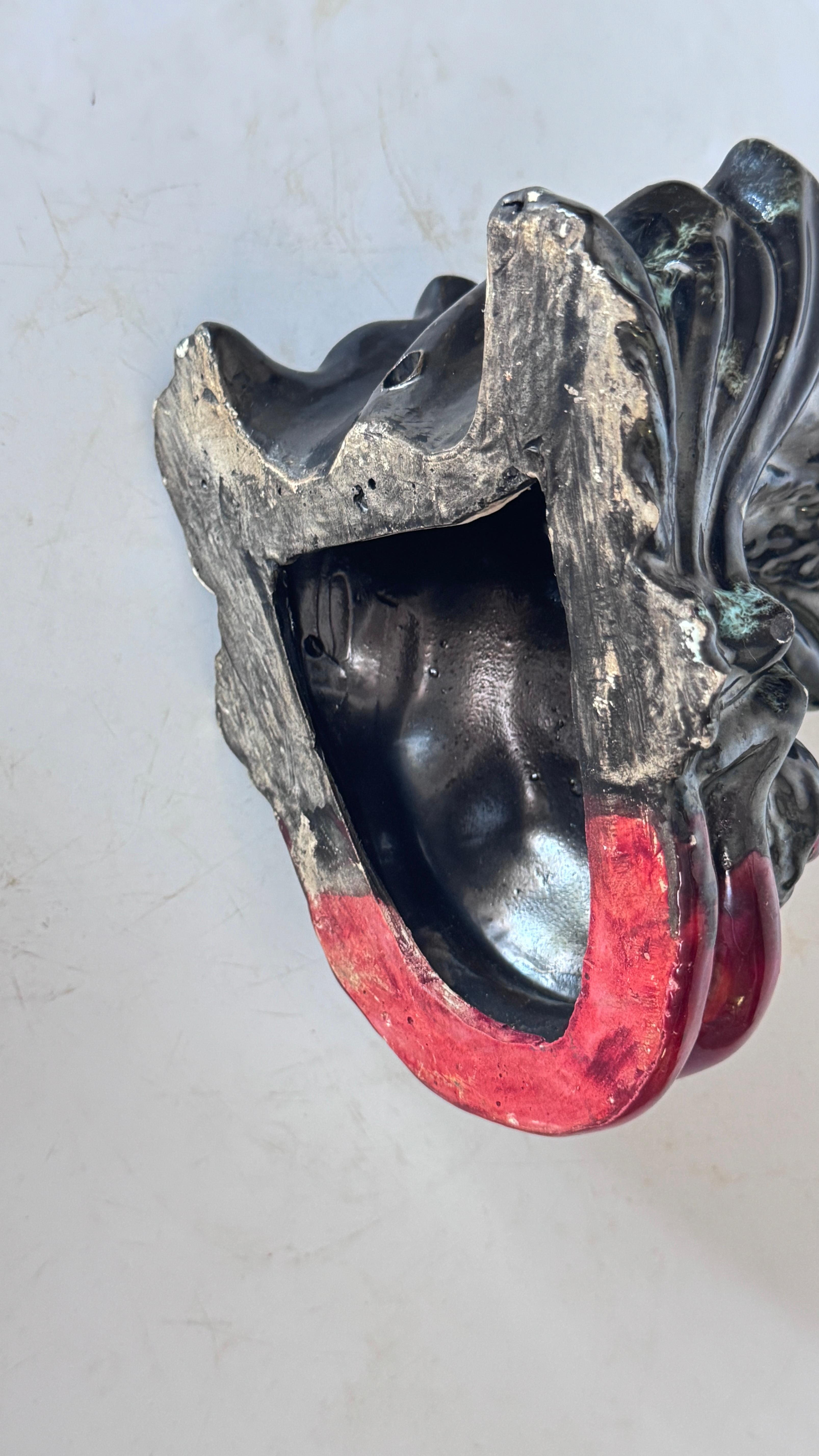 Candeliere scultoreo in ceramica - Francia - Smalto nero, rosso & verde in vendita 2