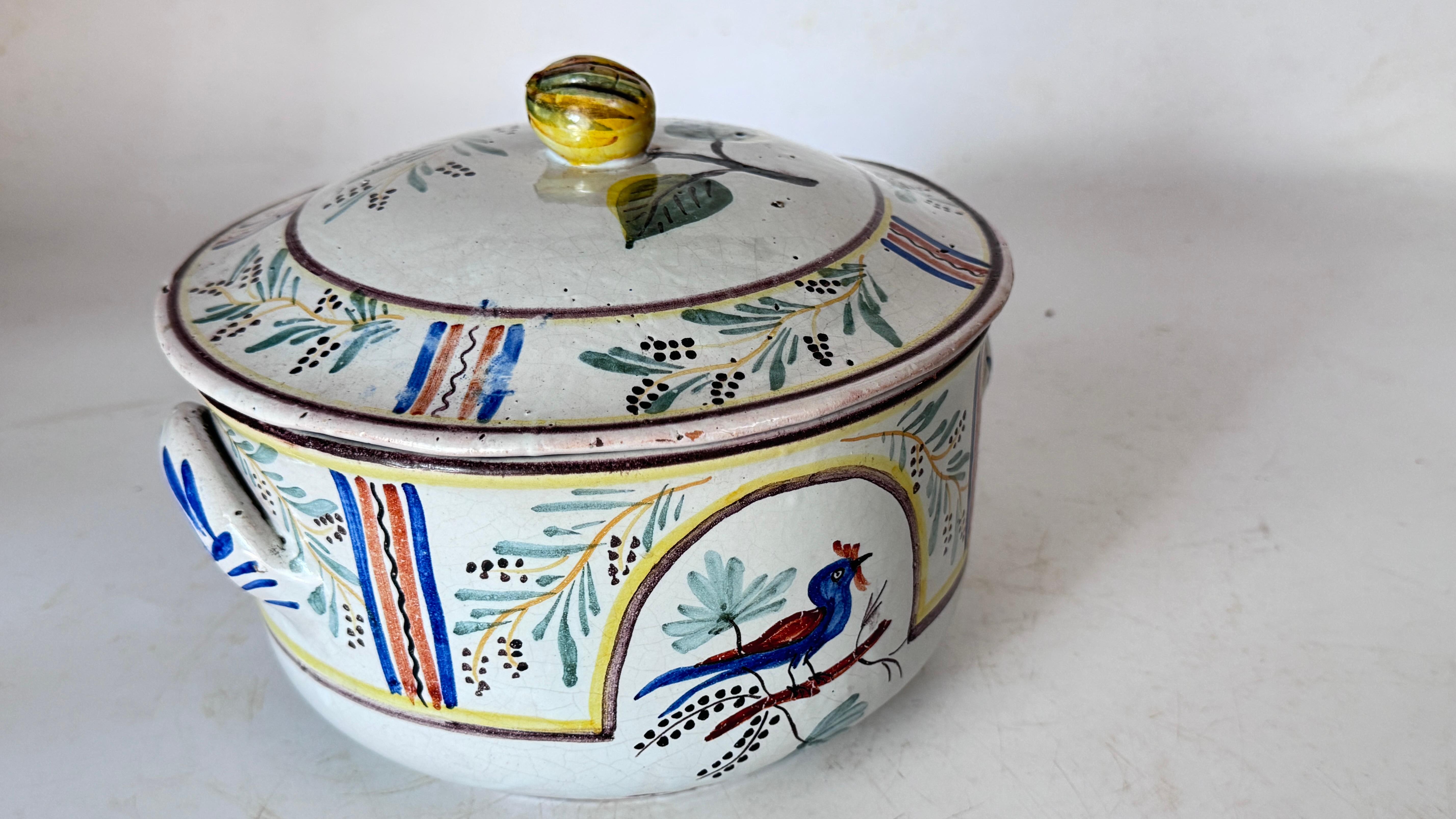 French Hand-Painted Faience Terrine – Rustic Provençal Style – Bird & Botanical In Good Condition For Sale In Auribeau sur Siagne, FR