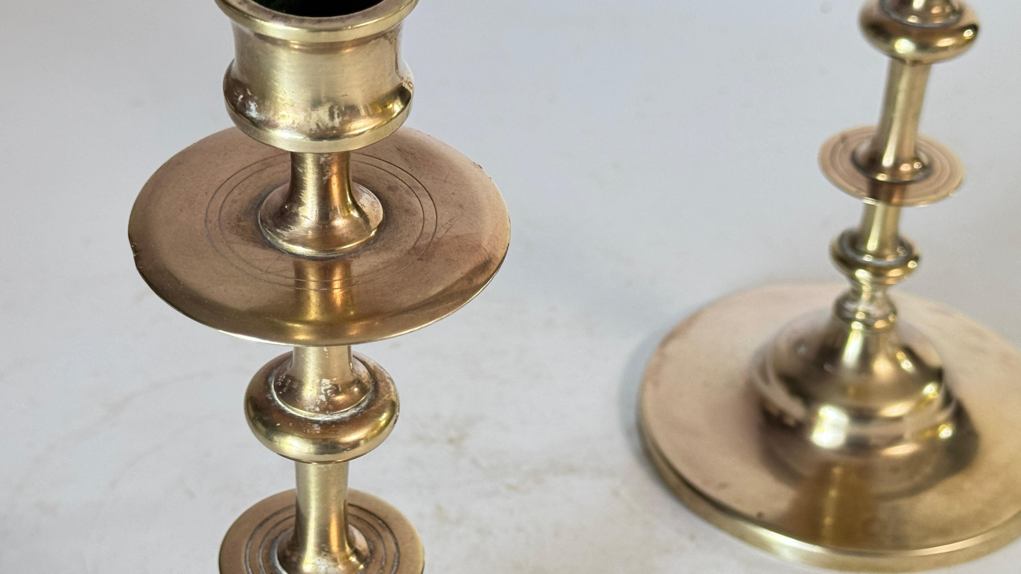 Pair of 19th Century French Solid Brass Candlesticks – Minimalist Design For Sale 2