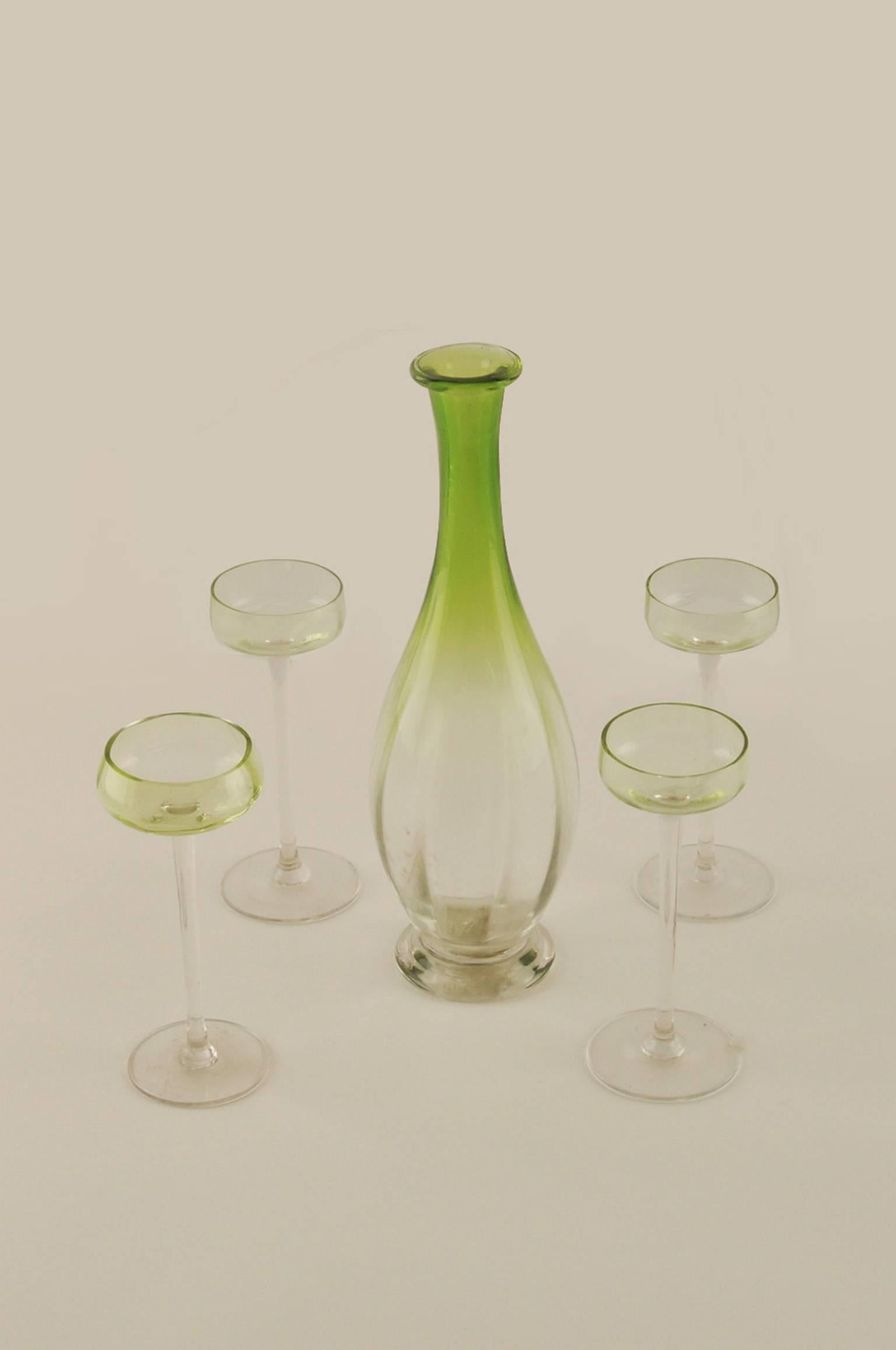 glass jug and glasses set