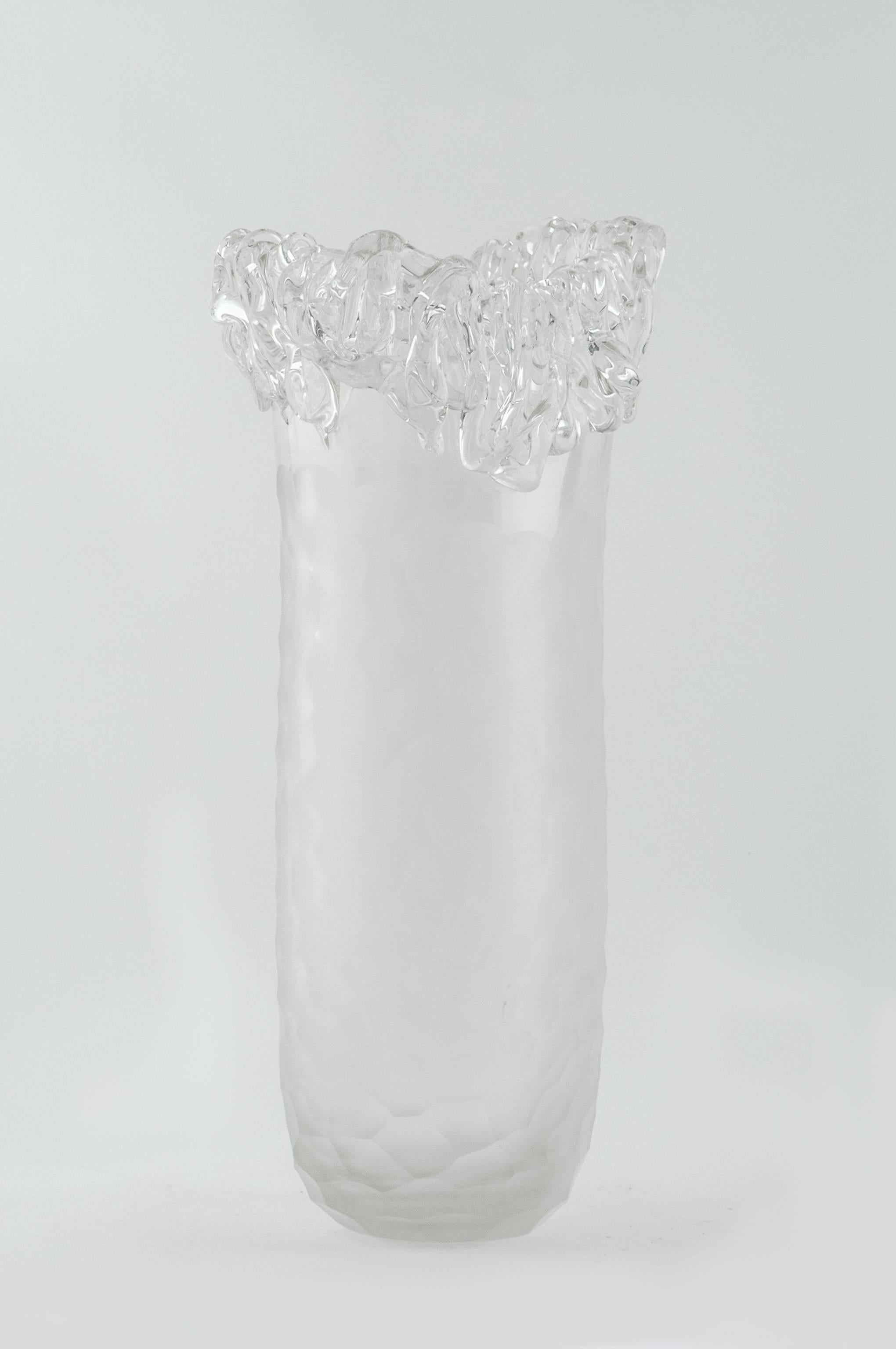 1950 Murano glass vase, in the tradition of the biggest Italian manufacturer: Venini.
