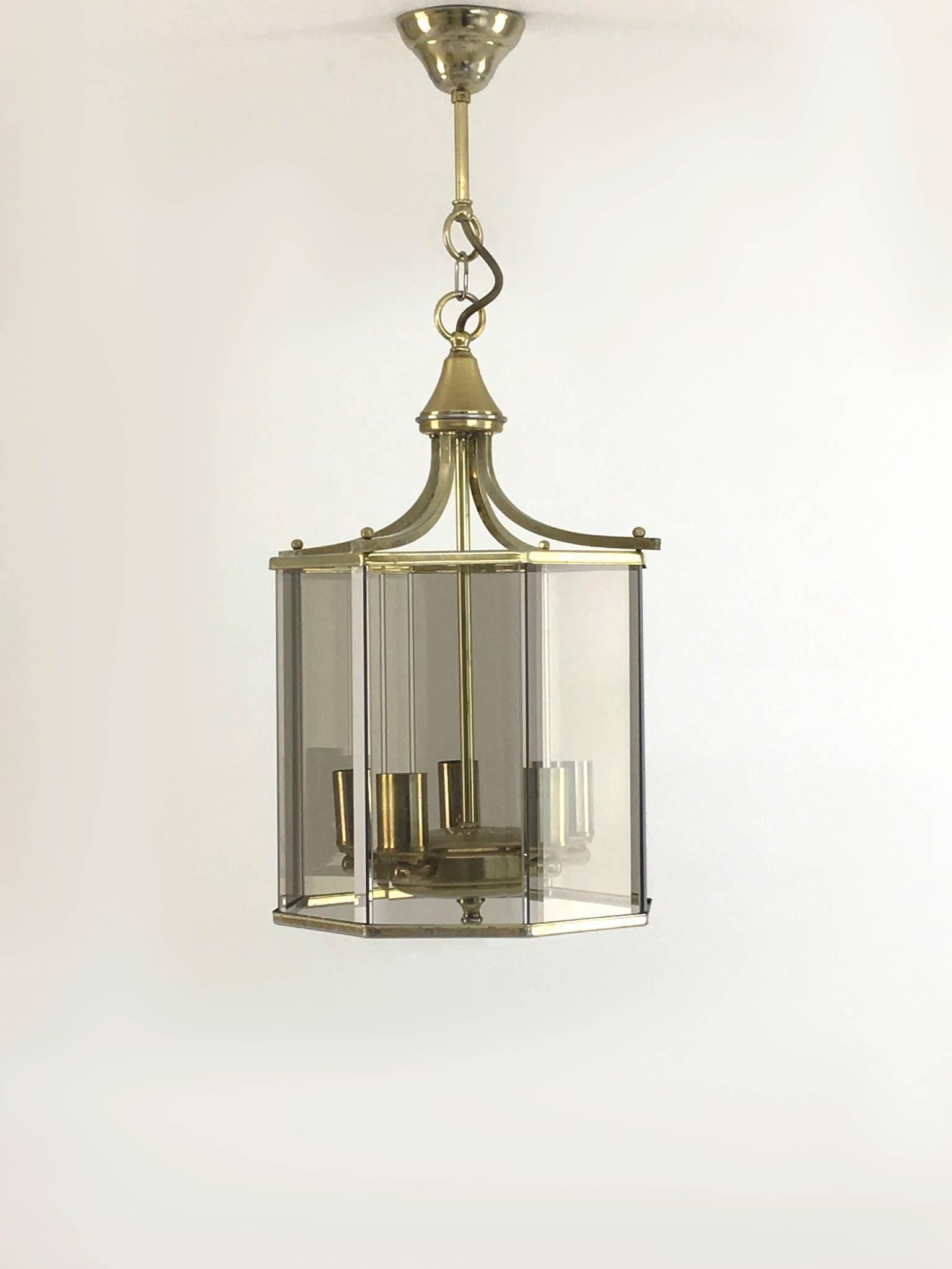 Chic neoclassical smoked glass lantern.
Dimension of the glass element part:
High 26 cm - 10.23 inches.
Diameter 26 cm - 10.23 inches.