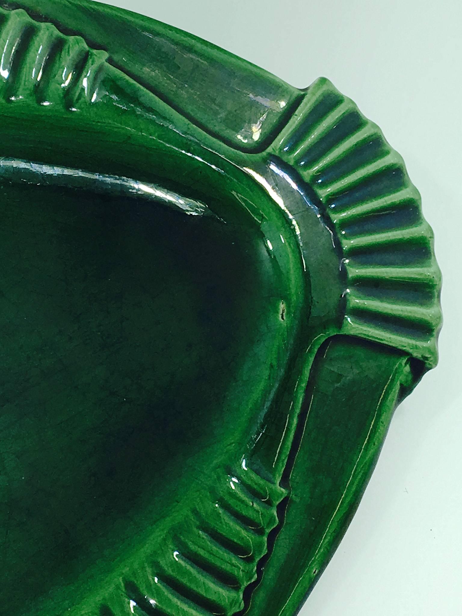 Green Vallauris fish form dish, 1950. In the manner of innocenti, Capron, Picasso.