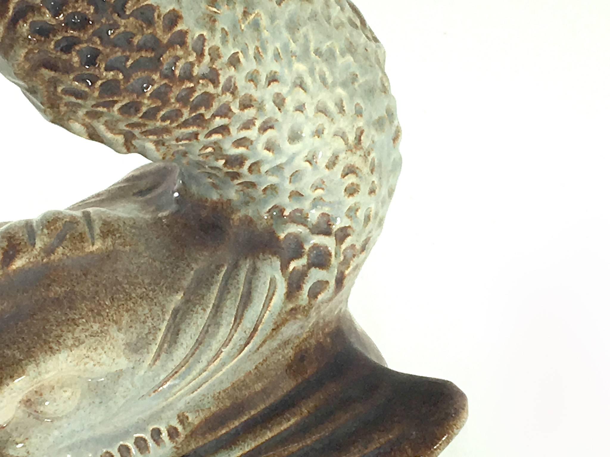 Fin du 20e siècle Paire de sculptures ou de garnitures en céramique représentant des poissons en vente