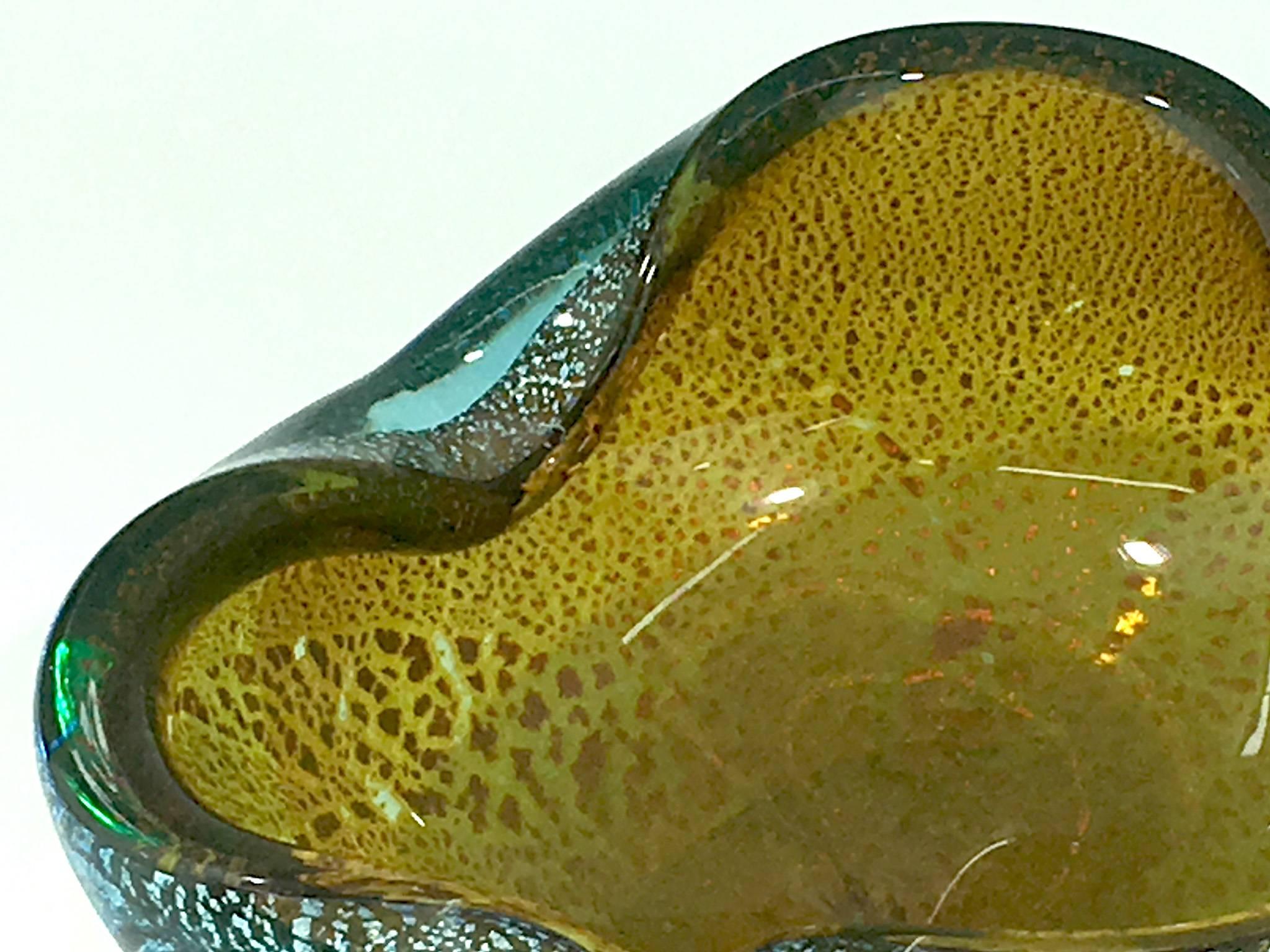 Außergewöhnlicher Aschenbecher oder Schale von Dino Martens (Glaskunst) im Angebot
