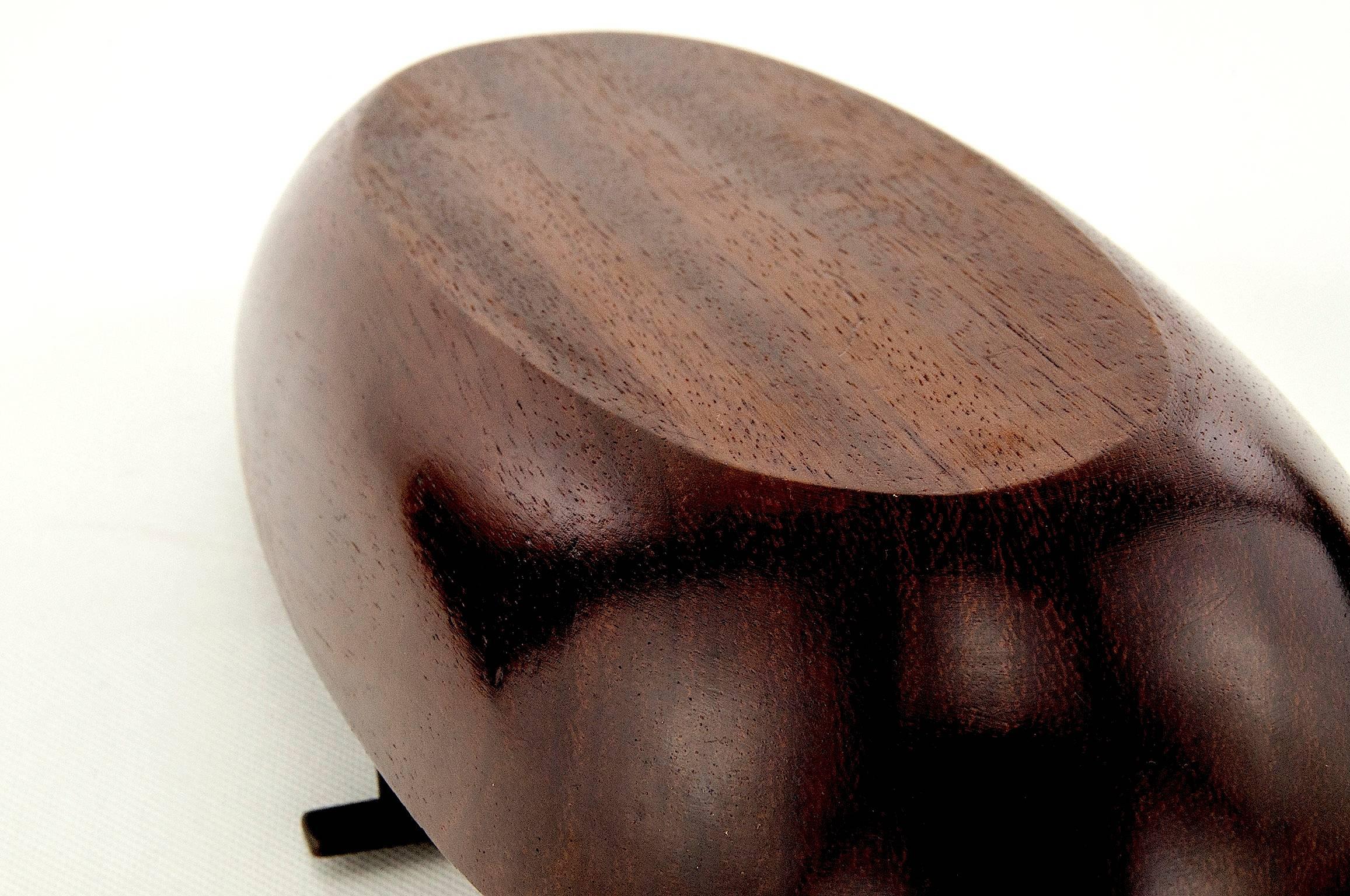 Mid-20th Century Double Bowl Hand-Carved in Teak, Cast Brass and Leather Handle by Carl Auböck