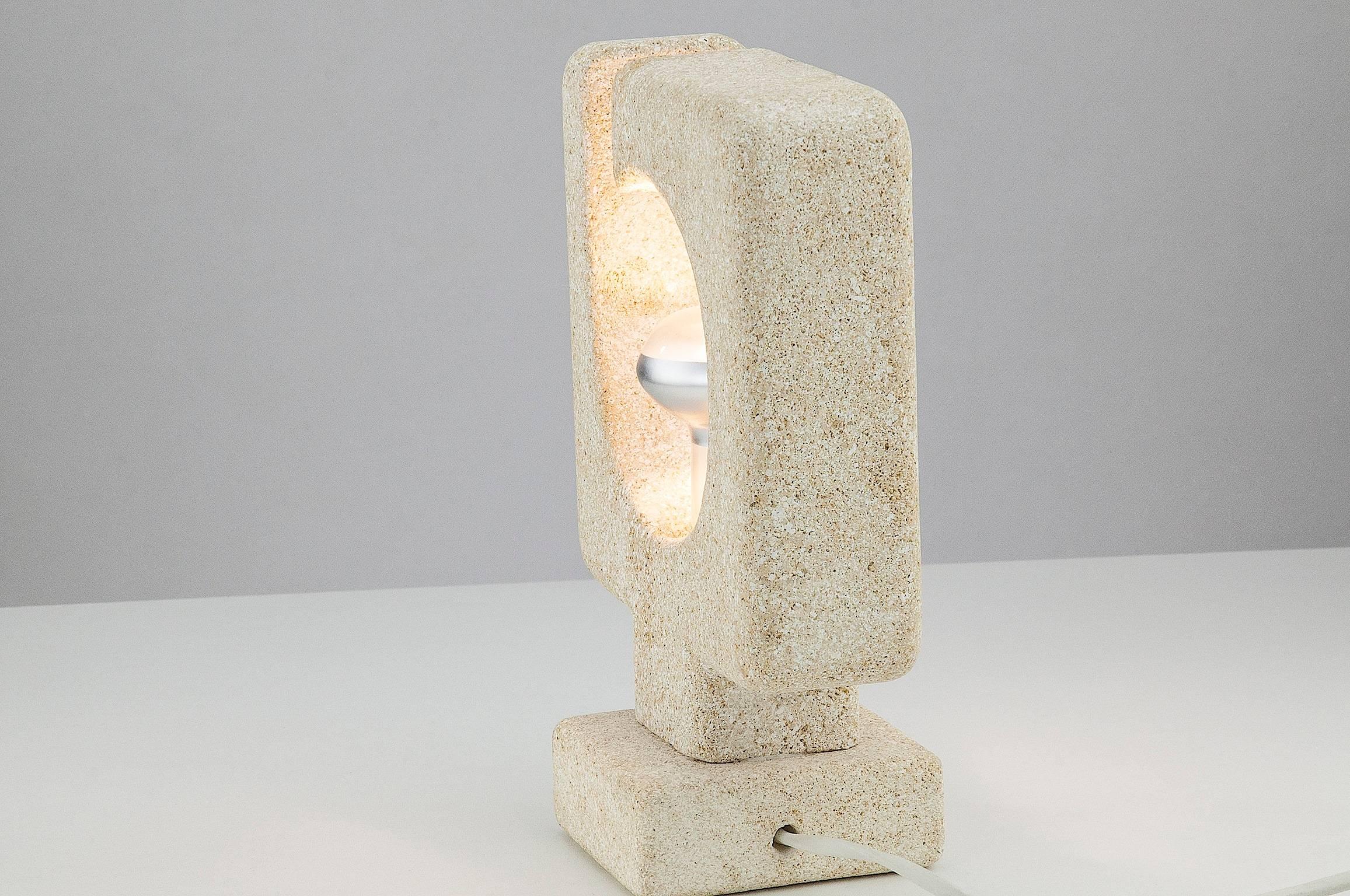  Albert Tormos
Sculptural 1970 stone table lamp
Lamp sculpture in stone.