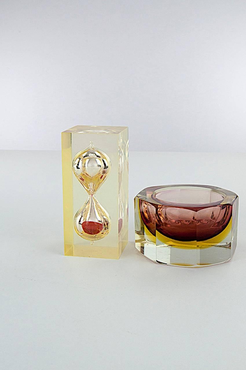 Hollywood Regency style
Lucite, resin hourglass, in the manner of Giraudon.
