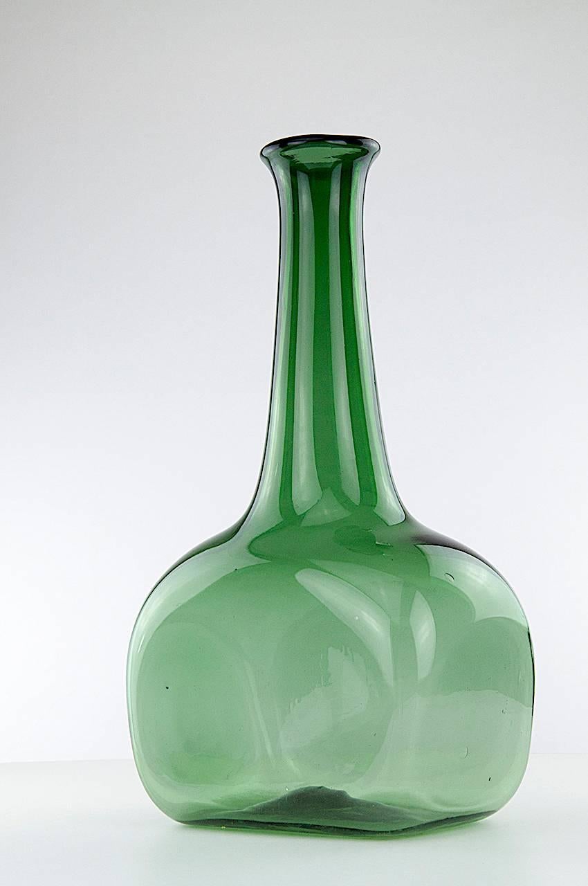 Large Glass Vase in the Style of Winslow Anderson 1