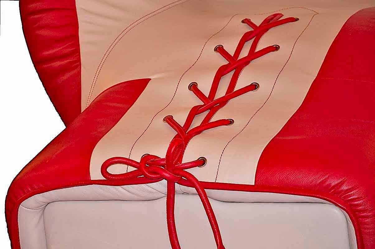 This genuine model by Desede is in red and white high Quality leather.
This can be used as & sofa, as an Sculpture as Well.
Armchair by De Sede Model Boxing glove lounge chair DS2878
The stamp De Sede in present, see Detailed Picture.

