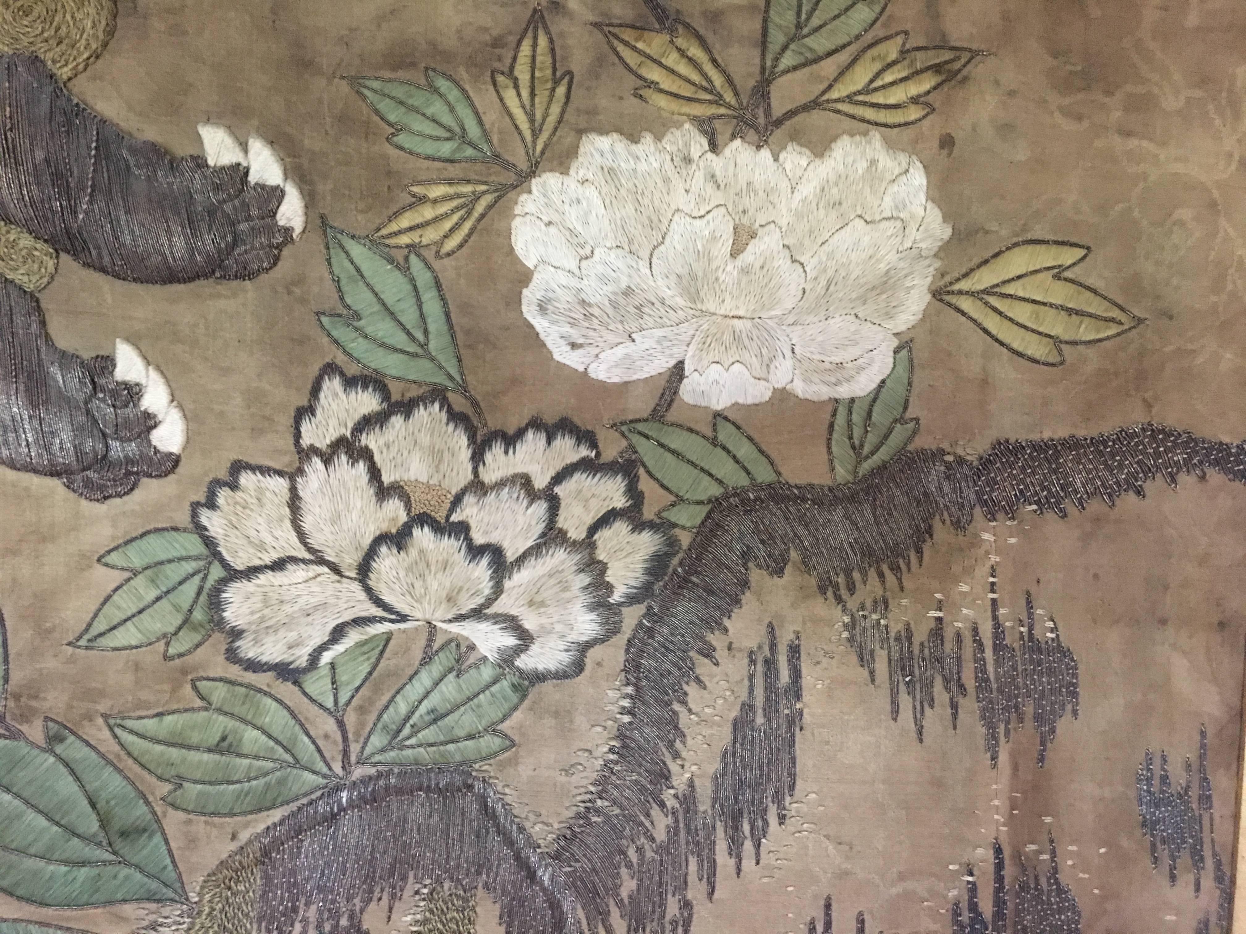 Framed Japanese Metallic Thread Temple Embroidery of a Shishi, Edo Period In Good Condition In Austin, TX