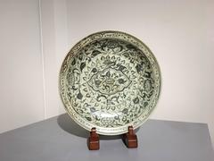 Annamese 'Vietnamese' Shipwreck Blue and White Deep Dish, 15th Century