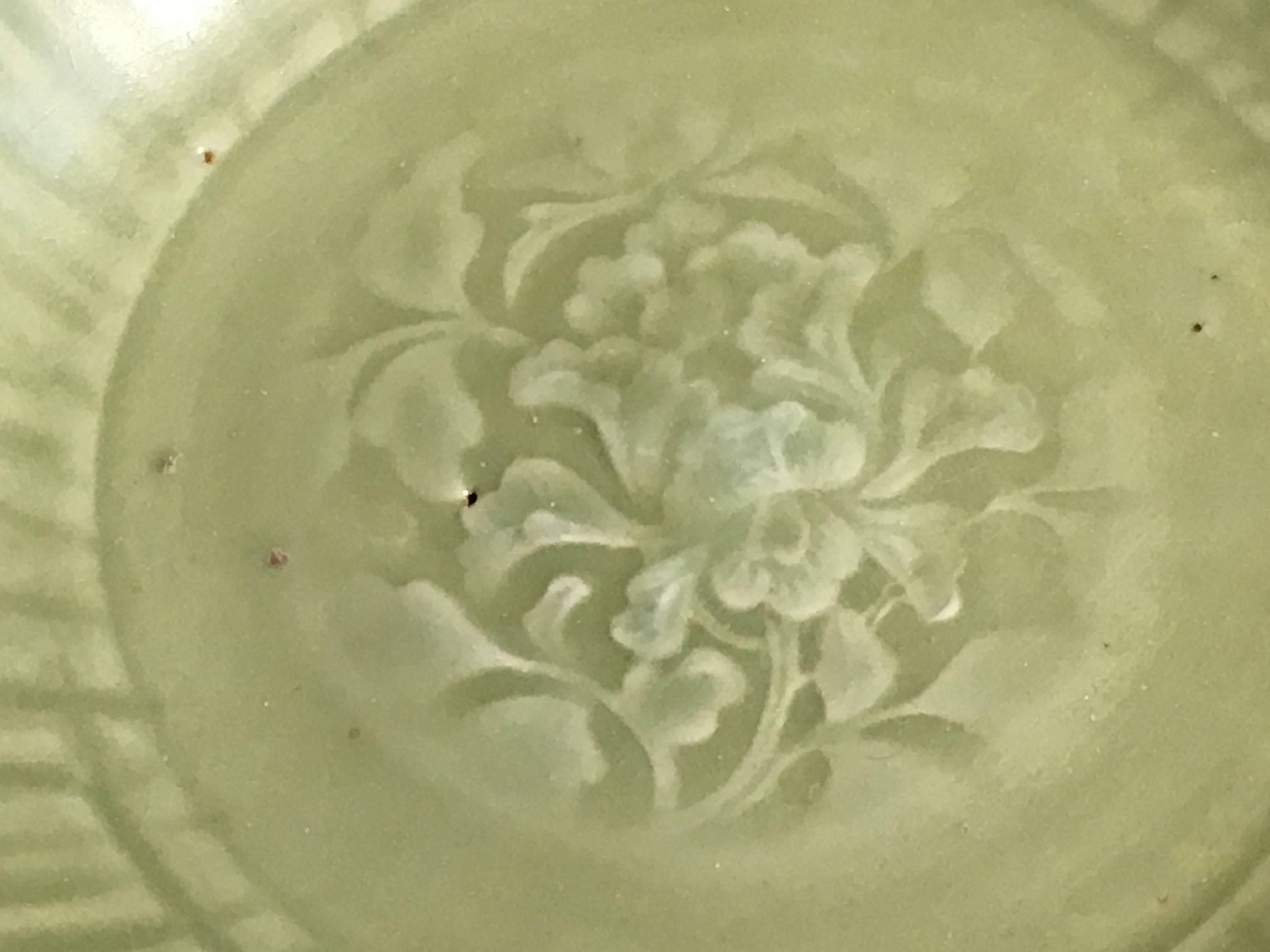 Chinese Ming Dynasty Longquan Celadon Peony Deep Dish, 14th-15th Century In Good Condition For Sale In Austin, TX