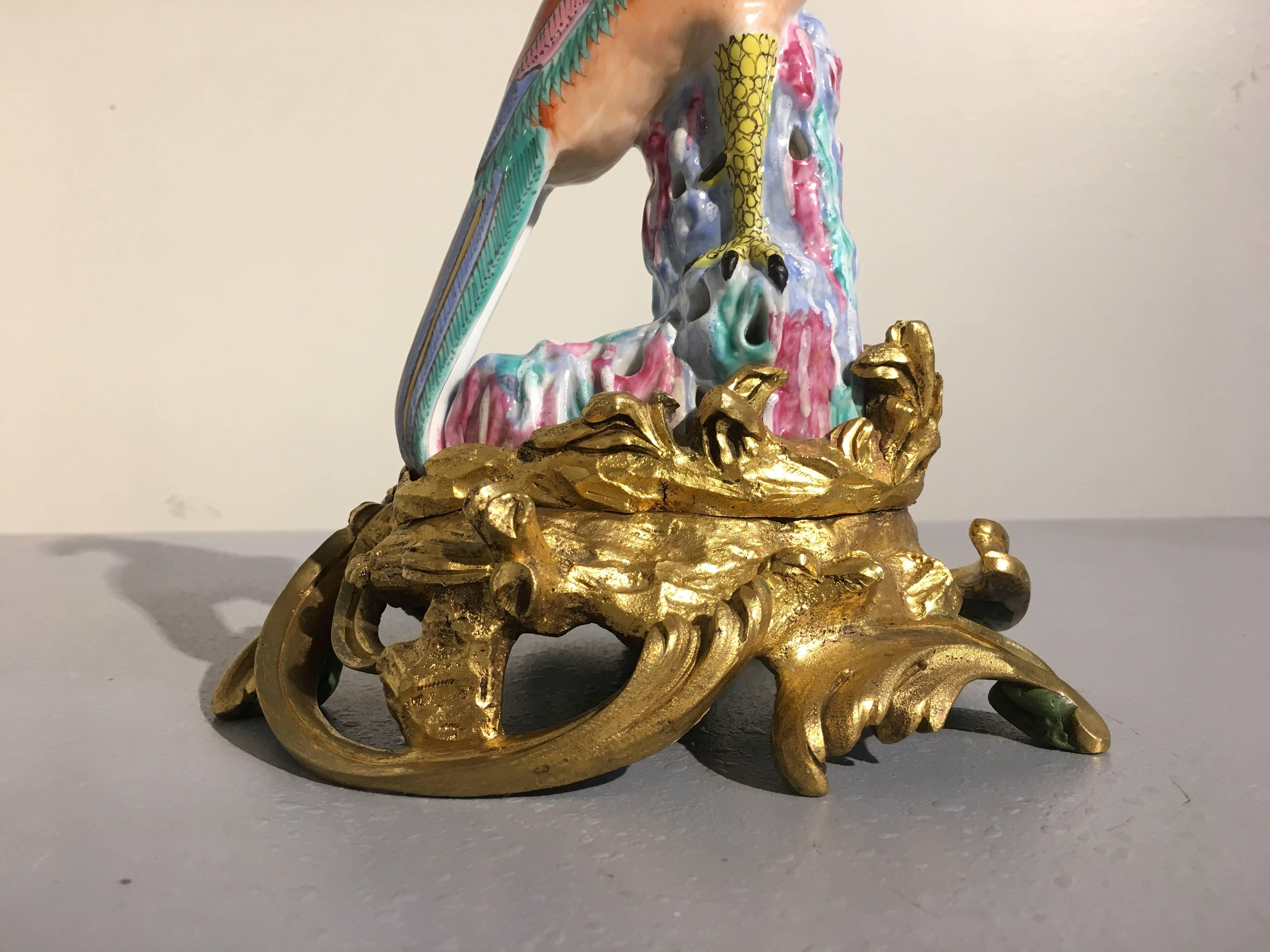 Porcelaine Cendrier d'exportation chinois de la Famille Rose avec montures en bronze doré, fin du 19ème siècle en vente