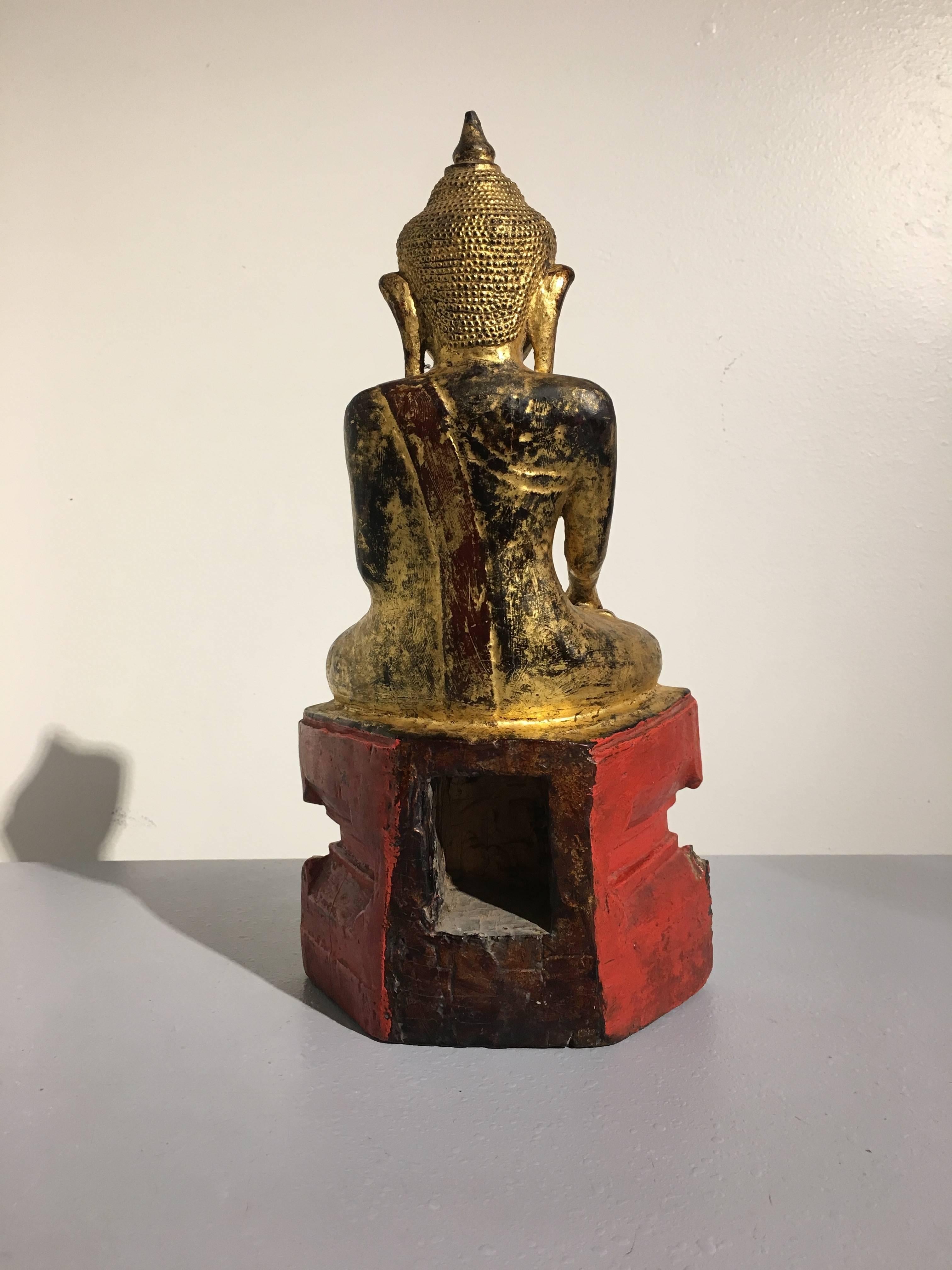 Shan Burmese Lacquered and Gilt Wood Buddha, Ava Period, 18th Century In Good Condition For Sale In Austin, TX