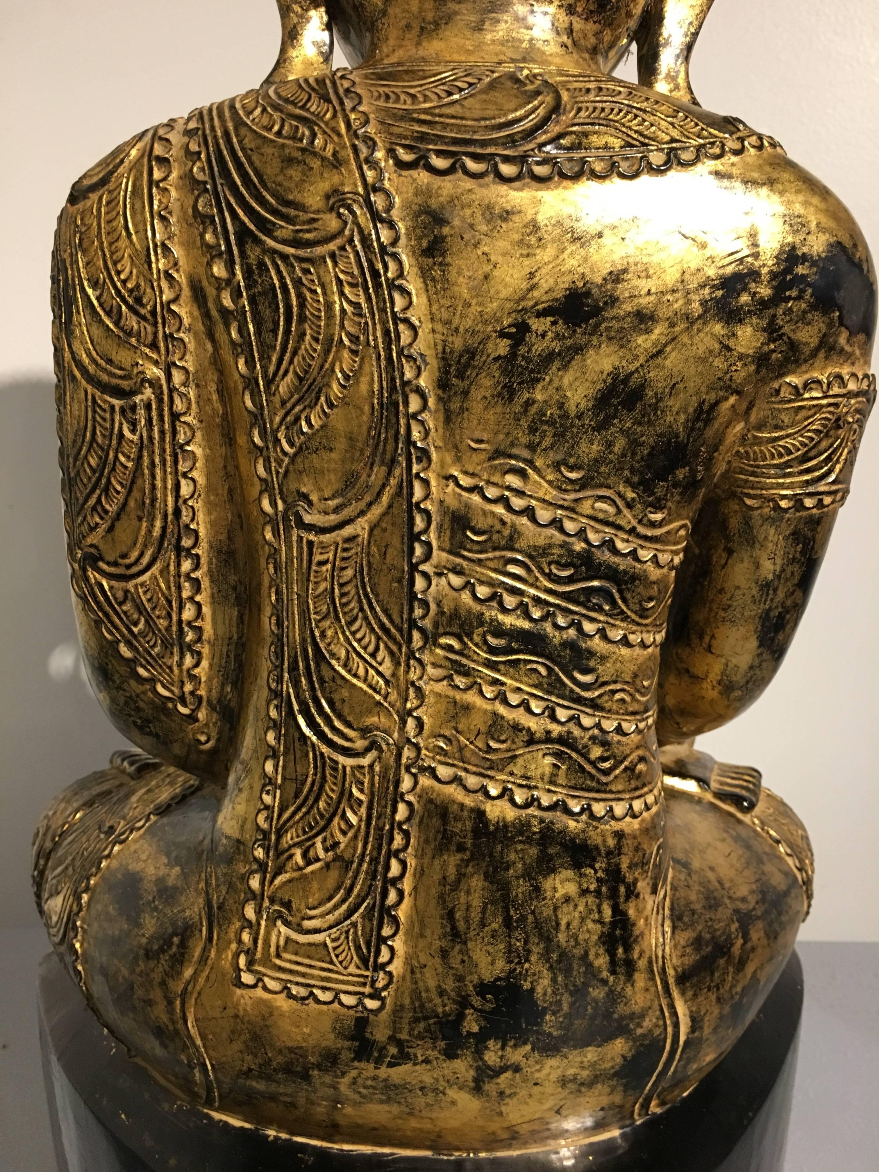 Burmese Ava Period Carved, Lacquered and Giltwood Buddha, Late 18th Century For Sale 5