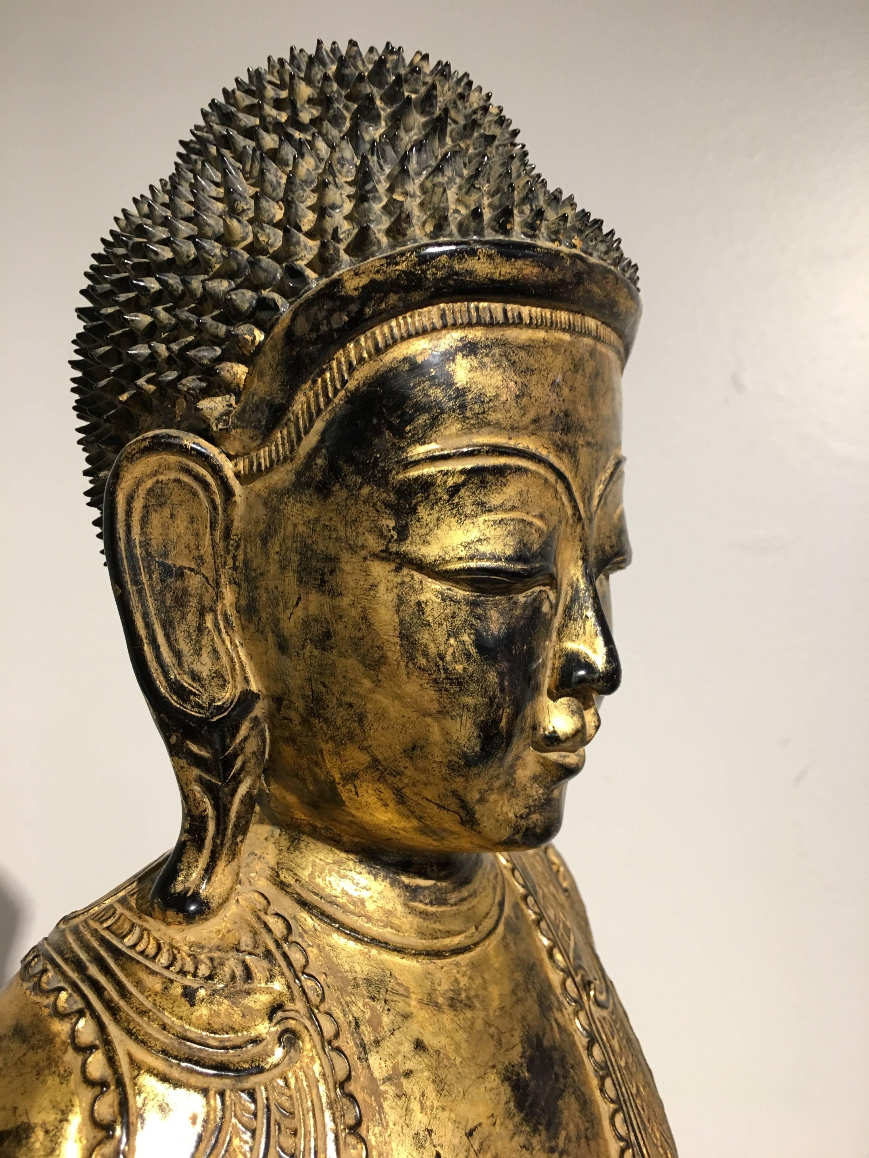 Burmese Ava Period Carved, Lacquered and Giltwood Buddha, Late 18th Century For Sale 2