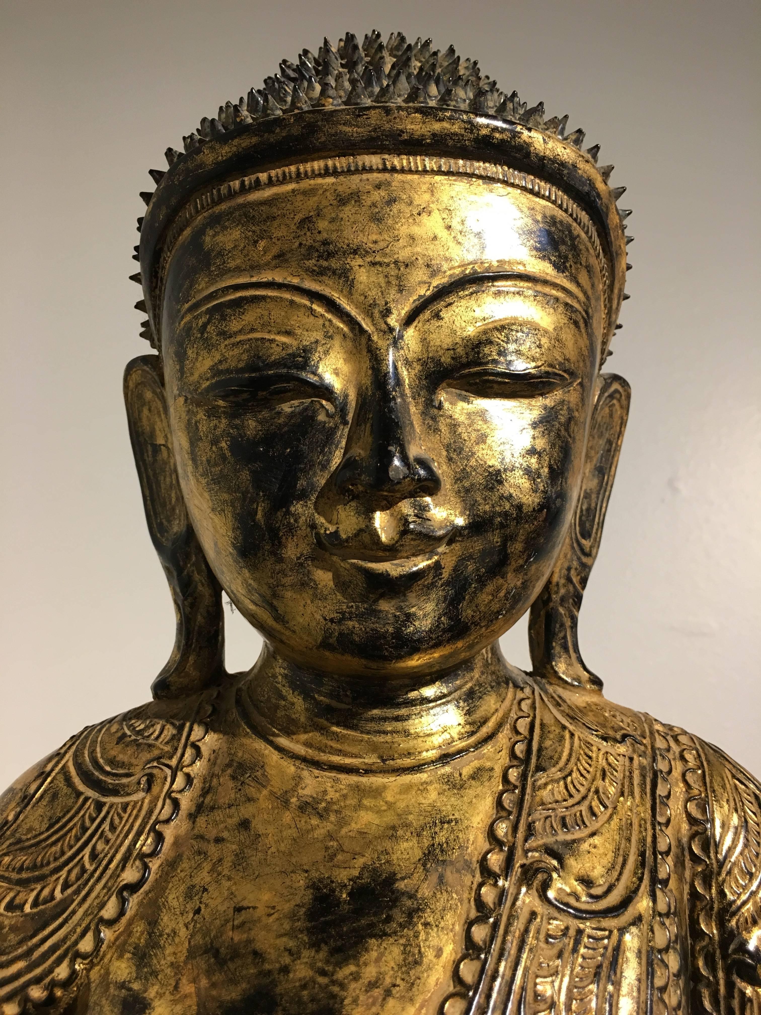 Burmese Ava Period Carved, Lacquered and Giltwood Buddha, Late 18th Century For Sale 3