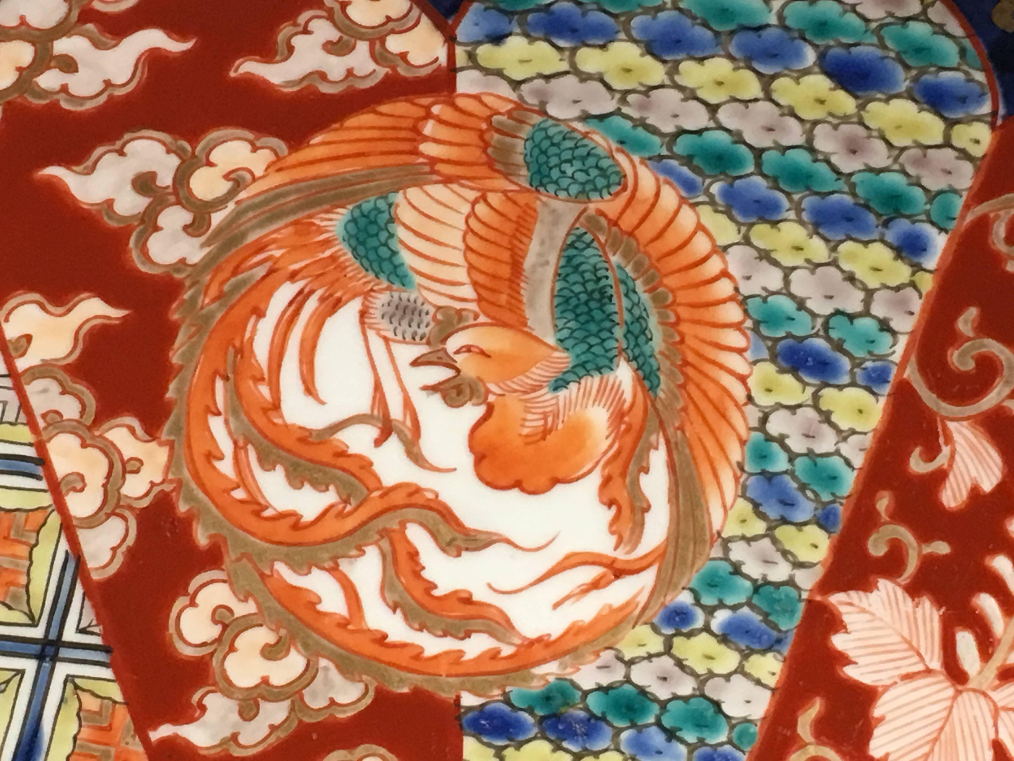 Japanese Meiji Period Imari Porcelain Charger, Late 19th Century 4