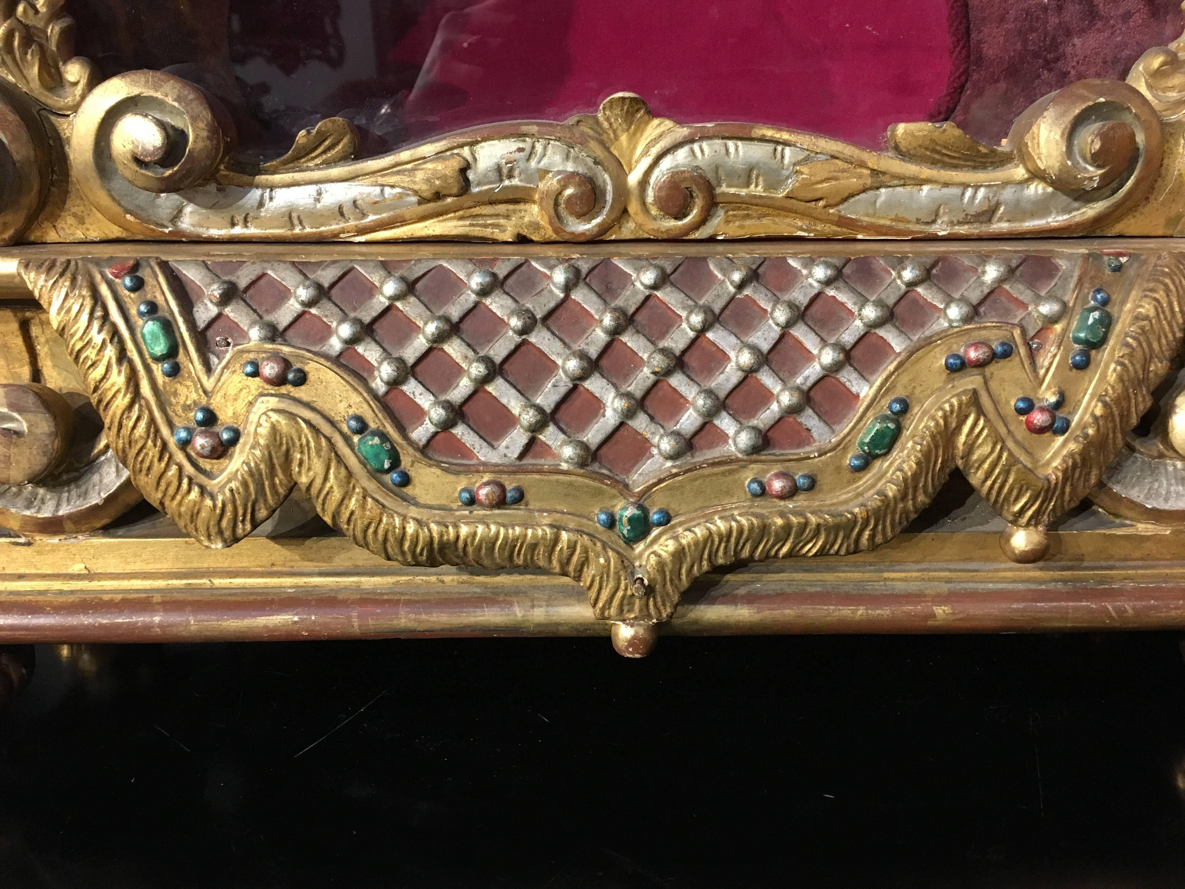 Late 19th Century Italian Baroque Revival Gilt and Polychrome Table Top Vitrine For Sale 4