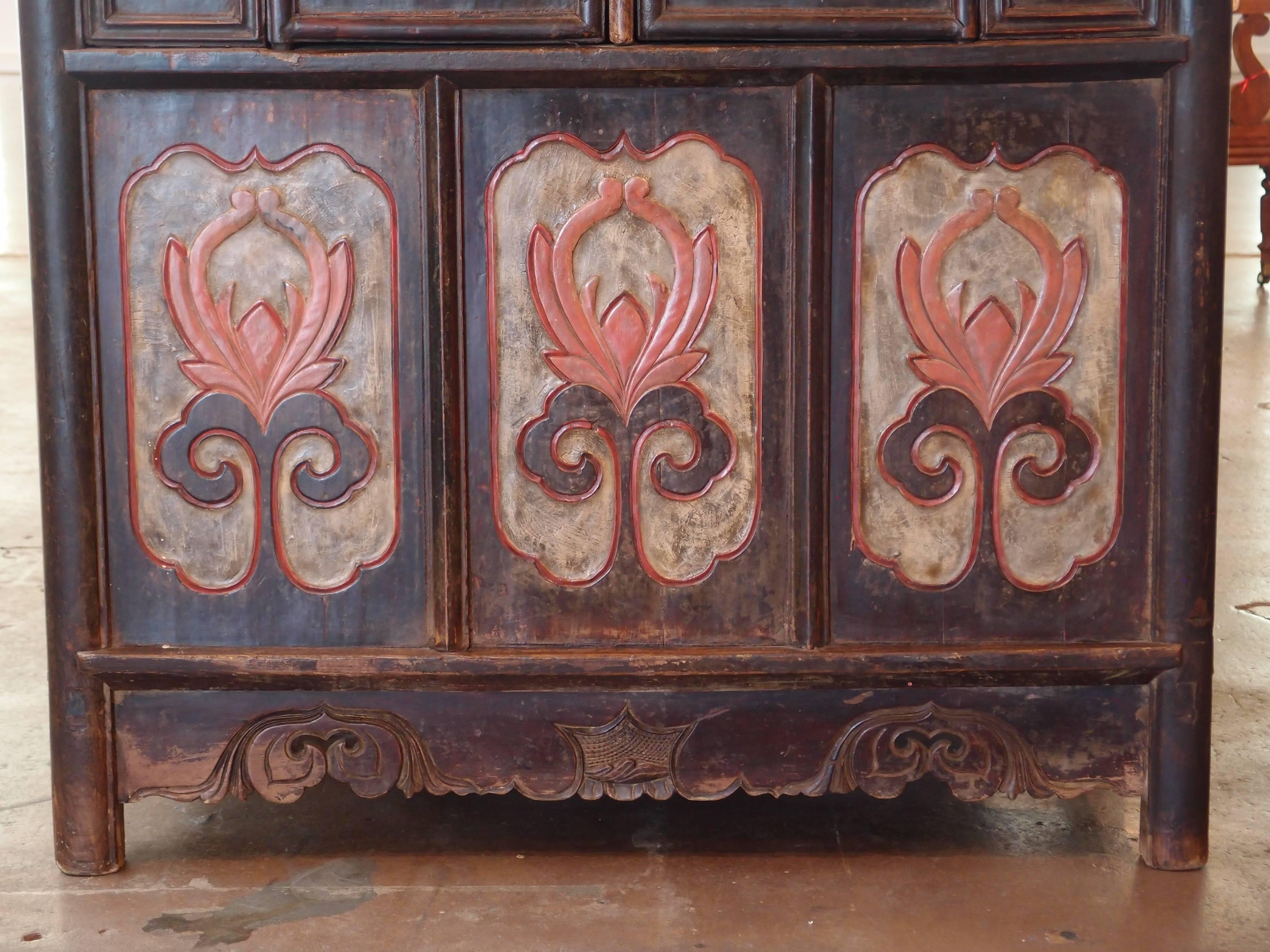 Early 19th Century Chinese Lacquer and Painted Cabinet with Dreamstone Insets, Qing Dynasty, 19th c For Sale