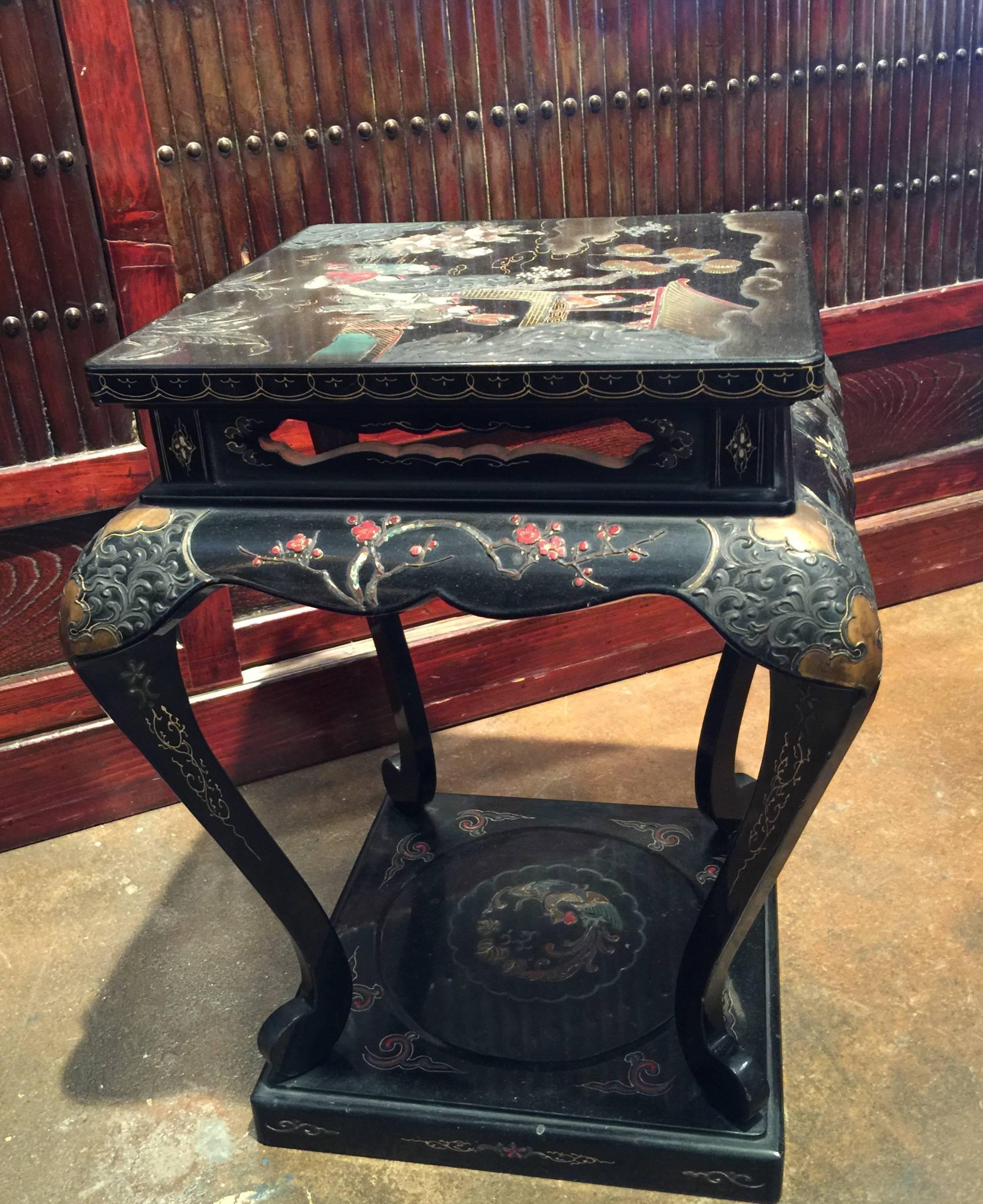 19th Century Japanese Meiji Lacquer Stand or Side Table In Good Condition In Austin, TX
