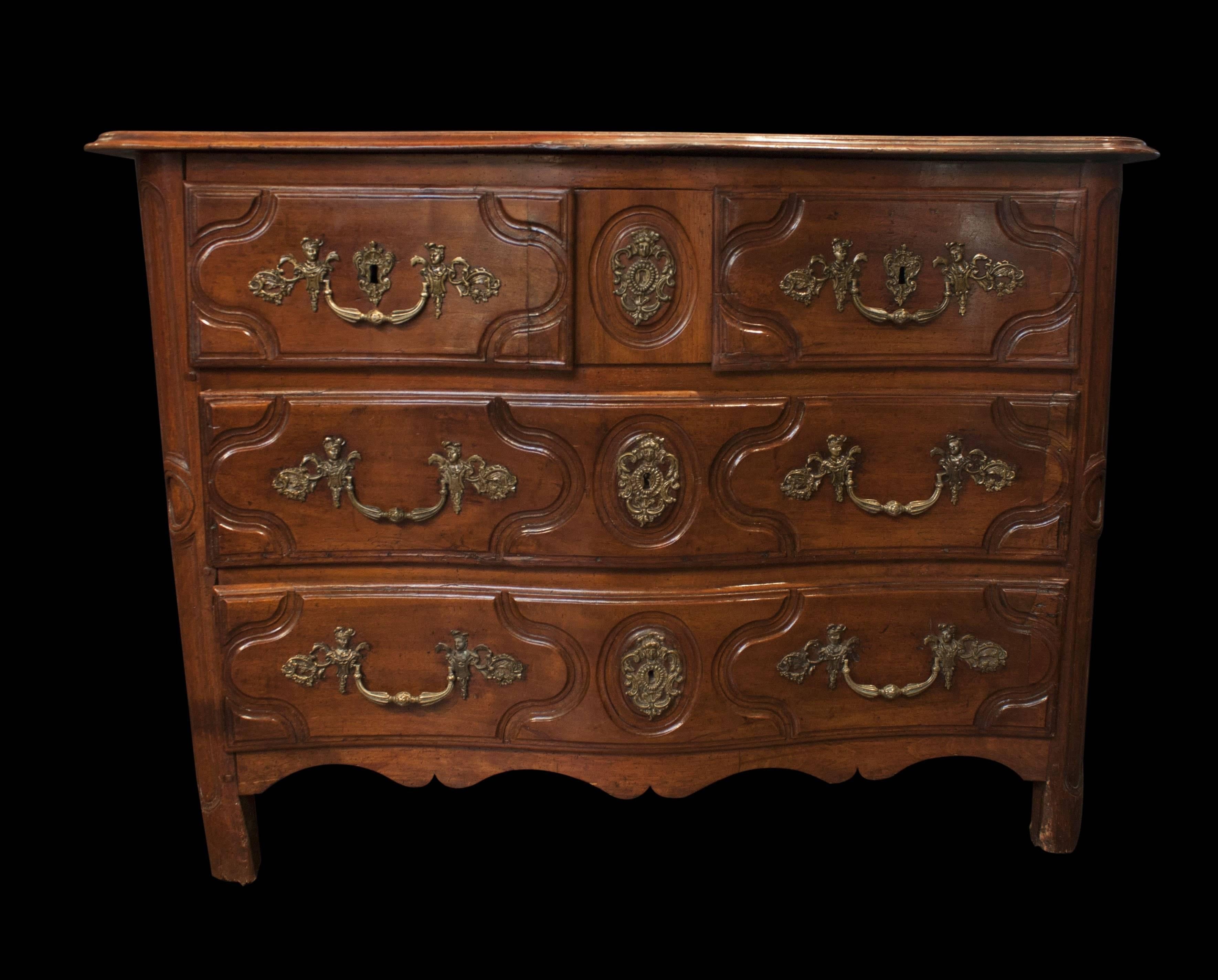 Hand-Carved 18th Century Carved Walnut Louis XV Commode For Sale