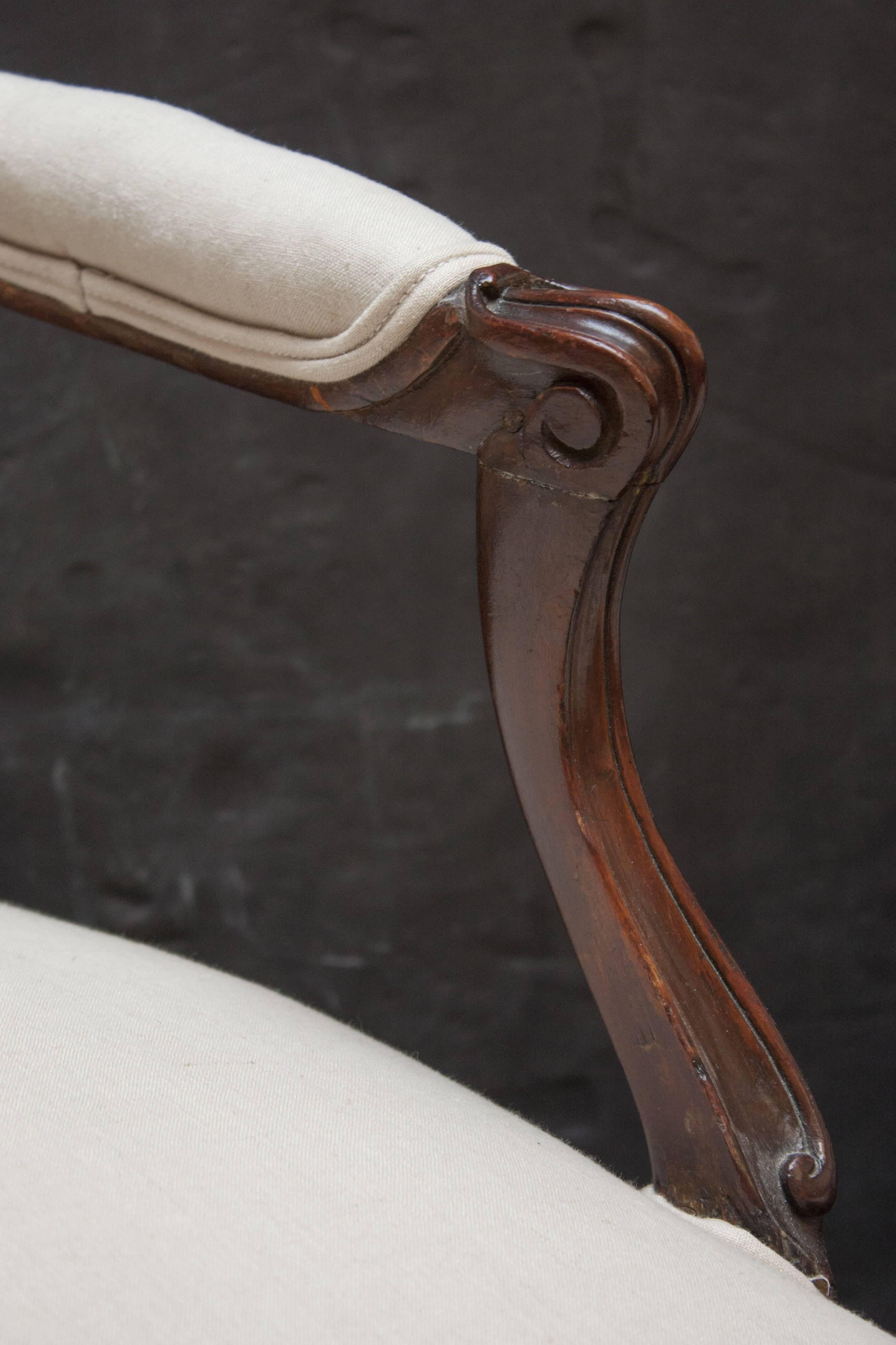 Walnussholz-Sessel im Stil Louis XV., Fauteuils En Cabriolet, von Jean-Baptiste Boulard, Paar (Geschnitzt) im Angebot
