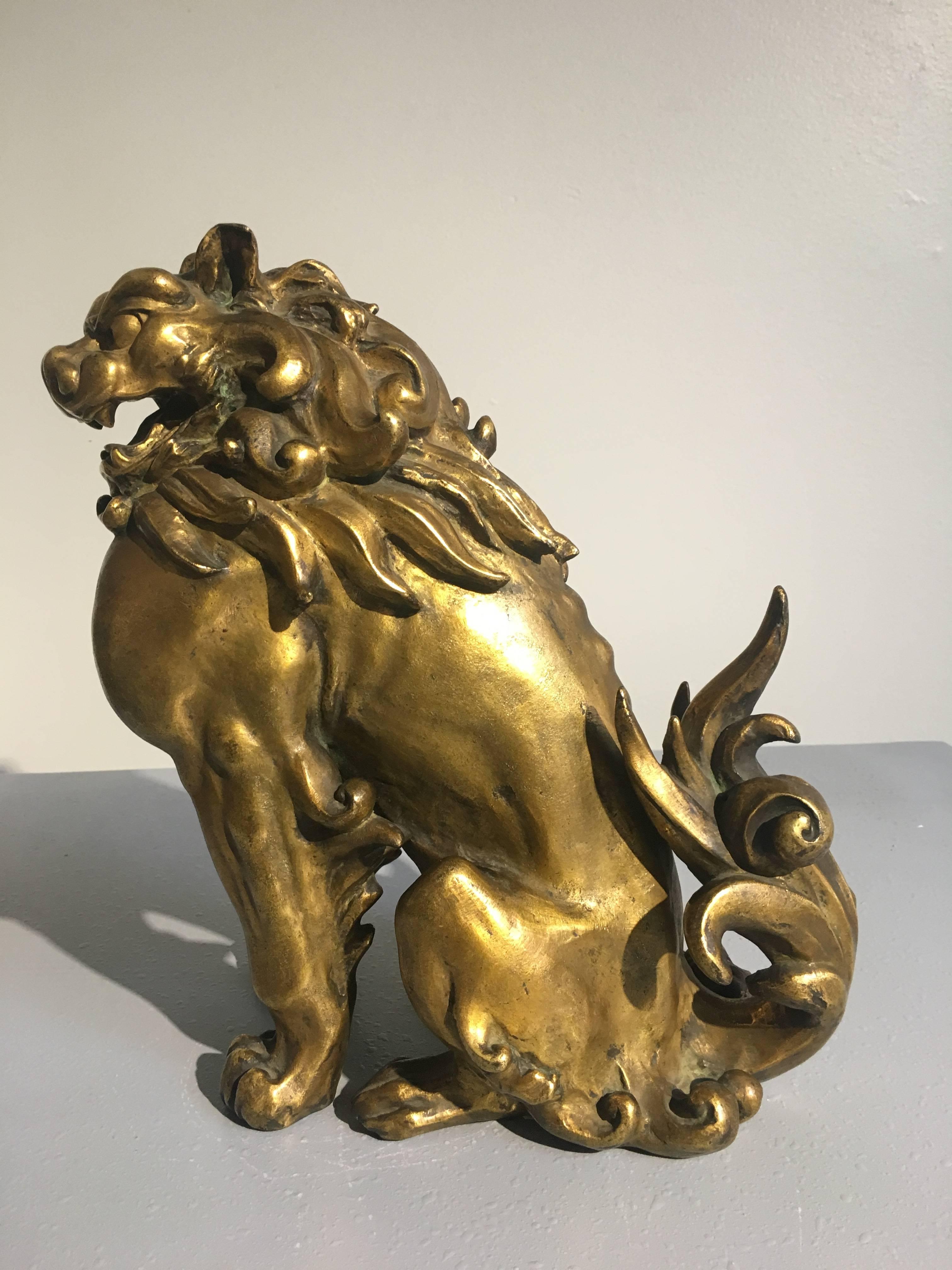 Pair of Japanese Gilt Bronze Komainu by Ishikawa Komei, Meiji Period In Good Condition For Sale In Austin, TX