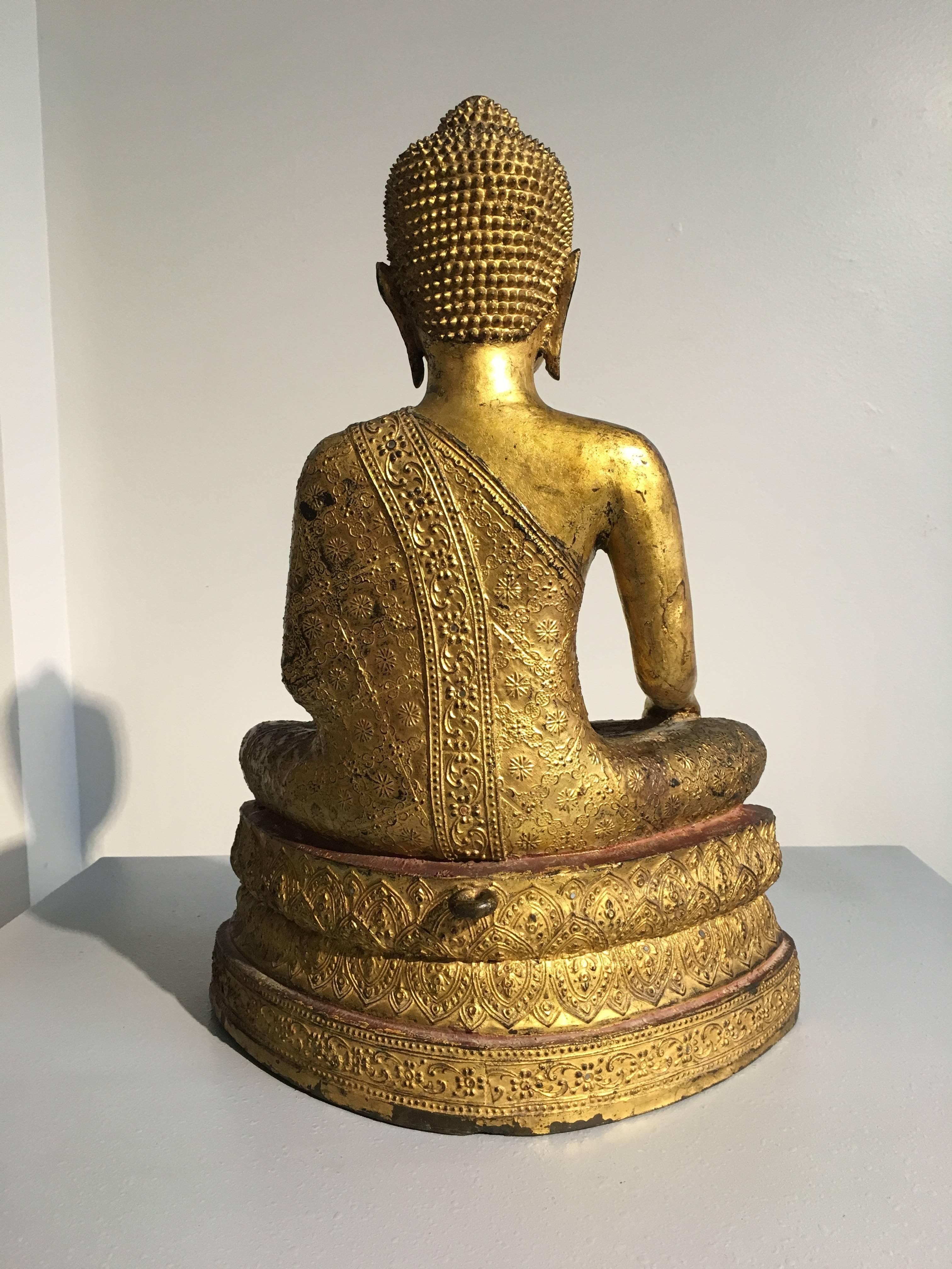 Thai Rattanakosin Lacquered Gilt Bronze Image of Buddha Maravijaya In Good Condition In Austin, TX