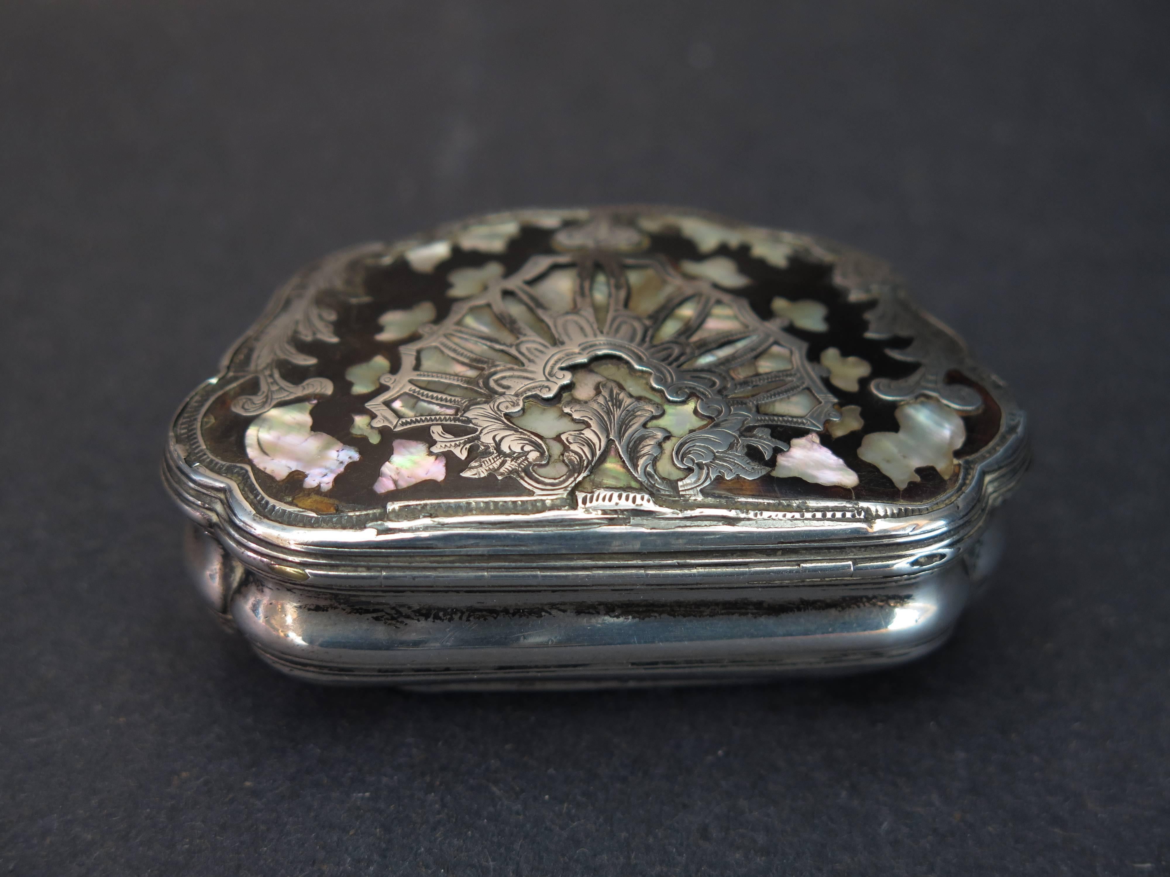 snuff boxes 18th century