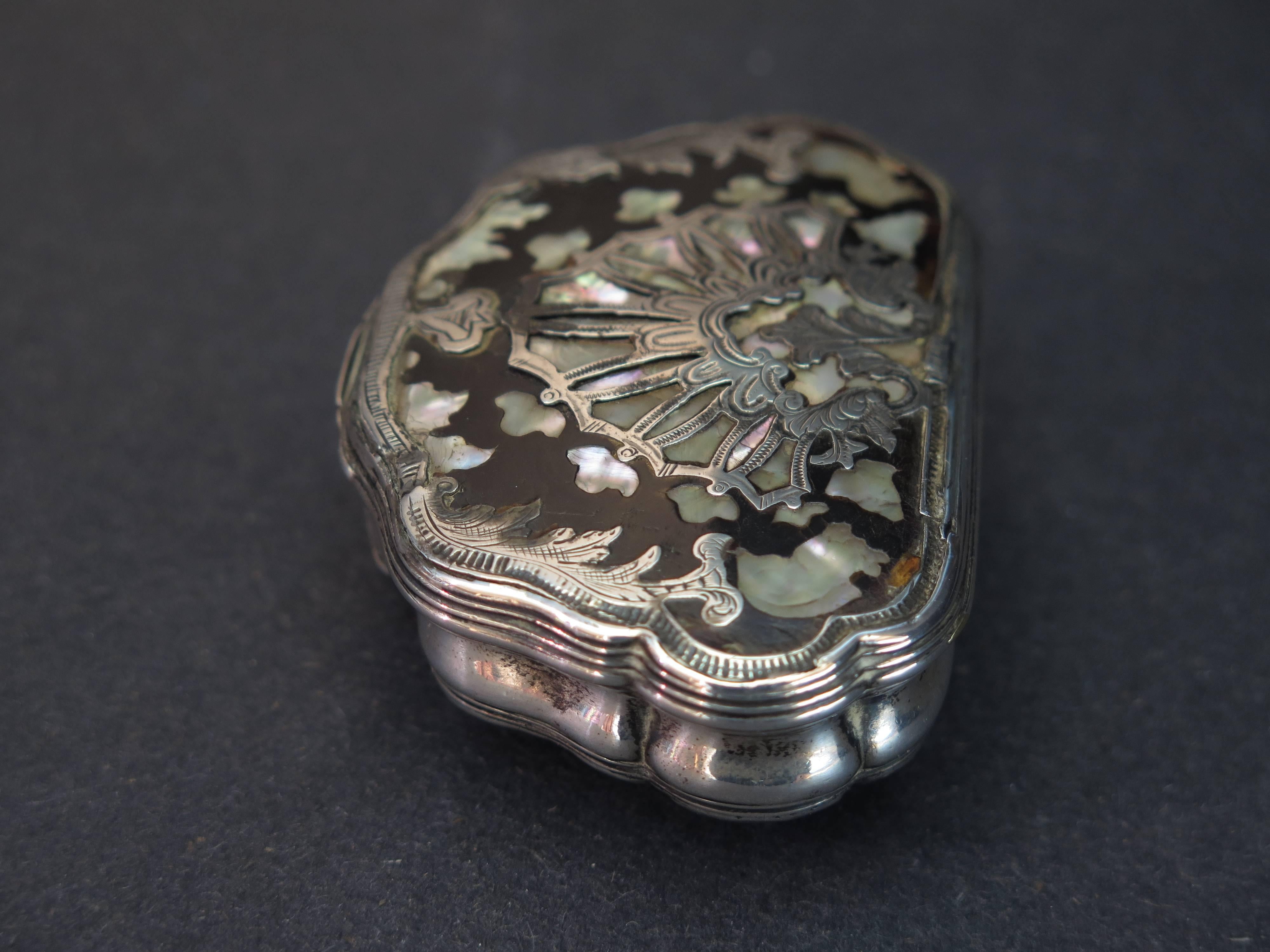 18th Century English Snuff Box In Good Condition In Austin, TX