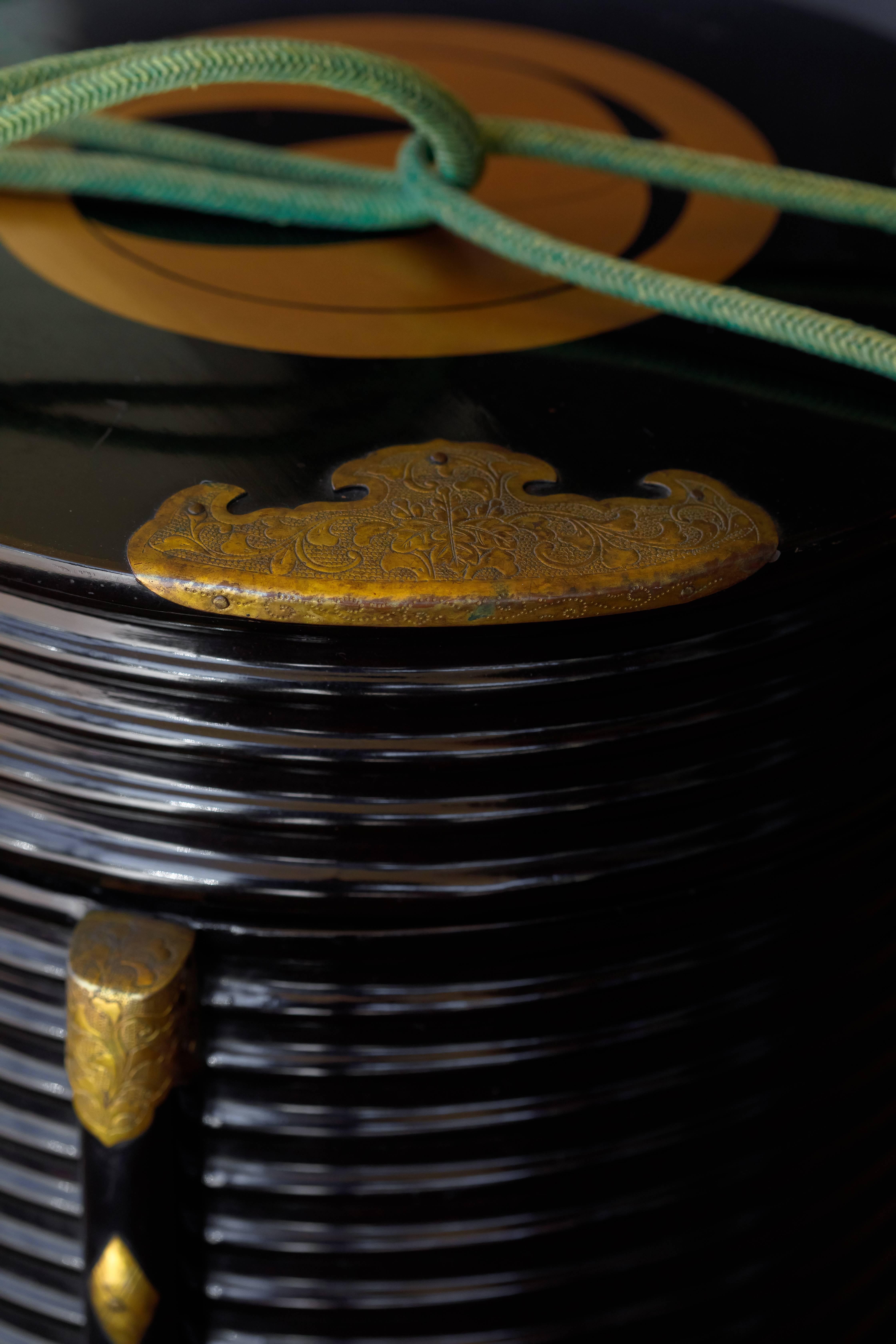 Pair of Japanese Black and Gold Lacquer Round Hokkai, Picnic Boxes In Good Condition In Austin, TX