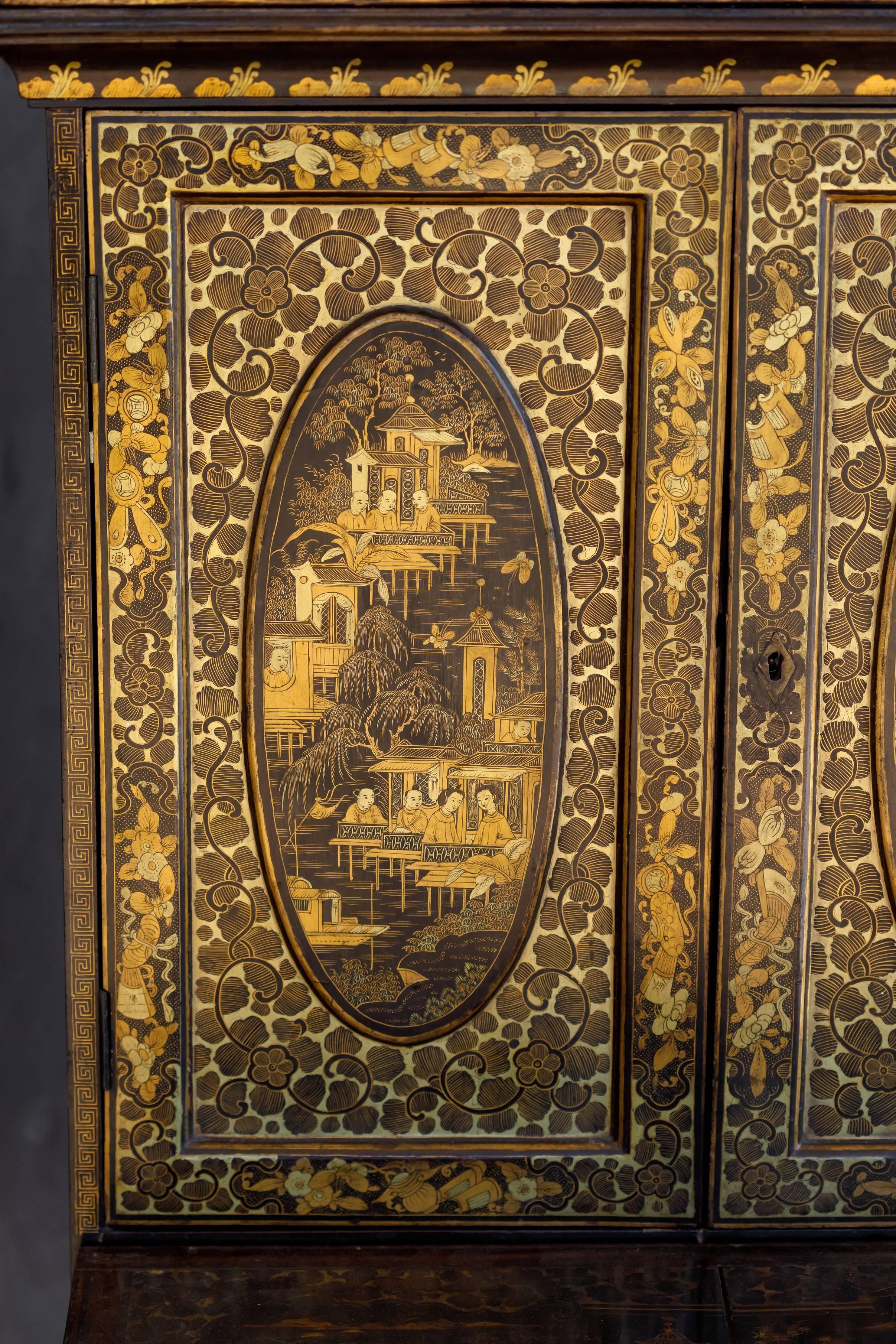 19th Century Chinoiserie Black Lacquer and Gilt Painted Vanity Cabinet on Stand 1